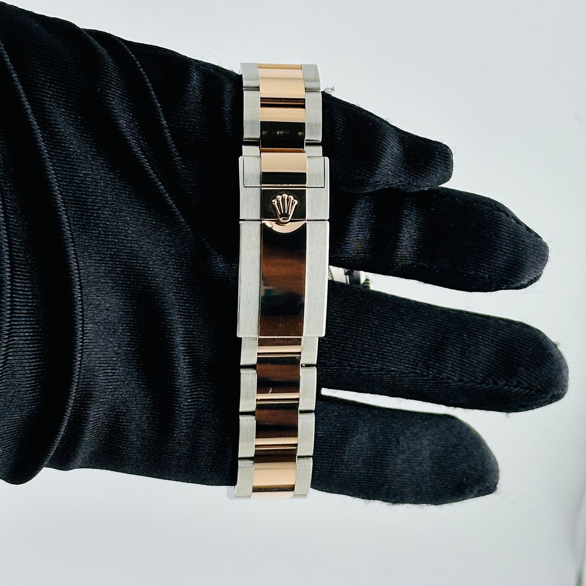 Rolex Yacht-Master Chocolate Dial on Oyster Ref. 126621 Card 2024 — view 4