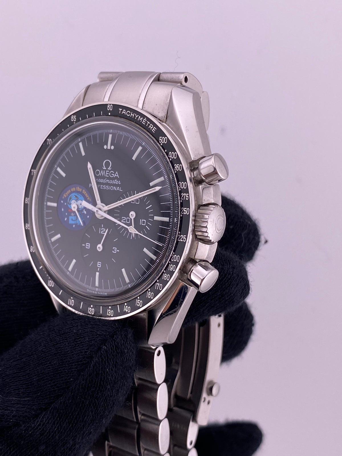 Omega Speedmaster Moonwatch "Snoopy" Black Snoopy Dial on Bracelet Ref. 3578.51.00 — view 3
