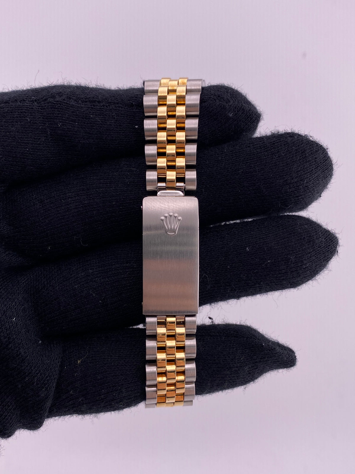 Rolex Datejust 31 Champagne Stick Dial on Jubilee Ref. 68273 — view 4