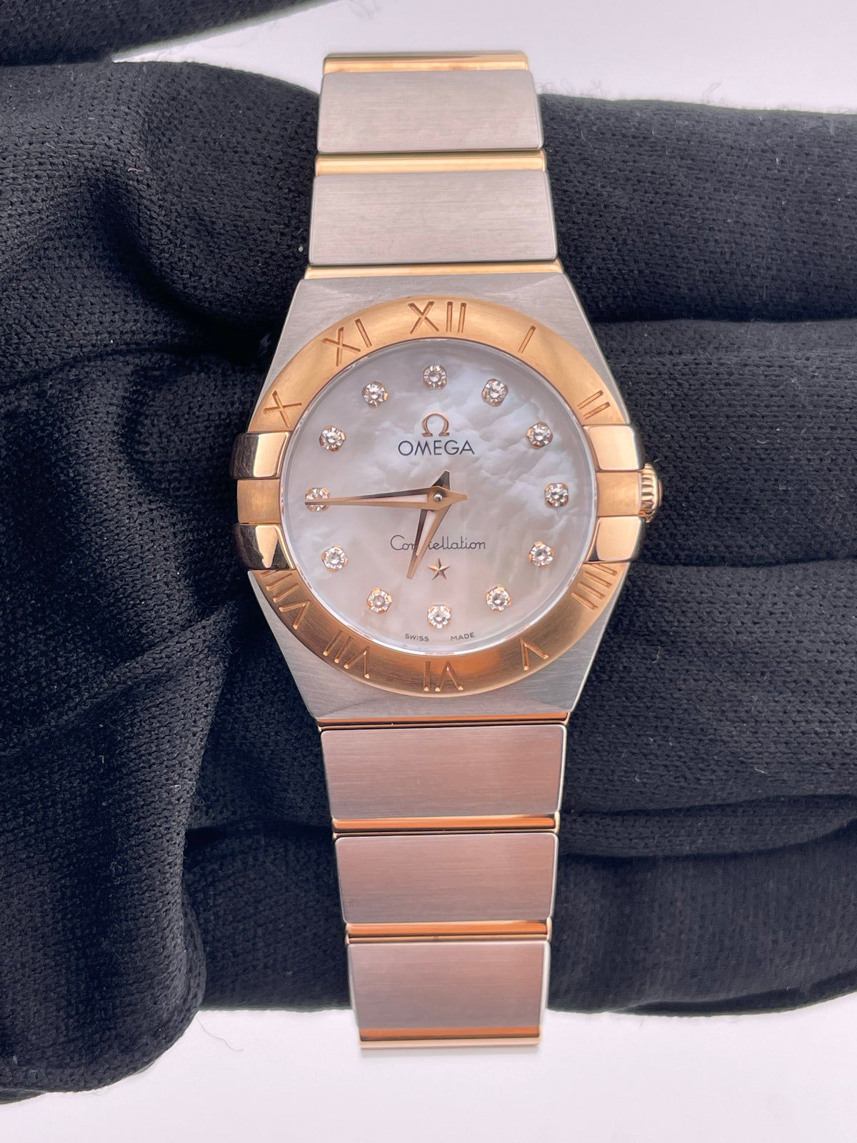 Omega Constellation M.O.P Diamond Dial on Pink Gold & Stainless Steel Bracelet Ref. 123.20.24.60.55.001 — view 2