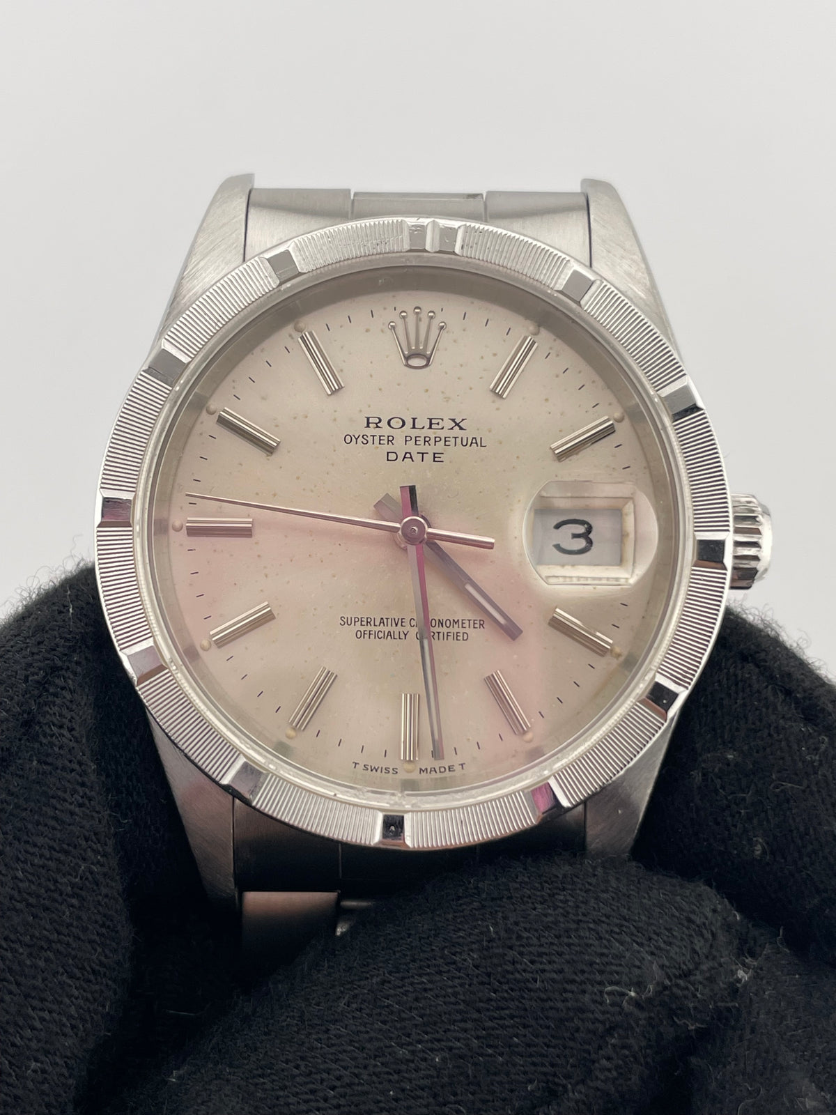 Rolex Oyster Perpetual Date Silver Stick Dial on Oyster Bracelet Ref. 15210 1991 — view 3