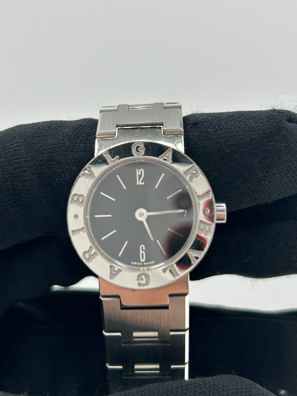 Bvlgari Bulgari Black Dial on Stainless Steel Bracelet Ref. BB23SSD — view 3