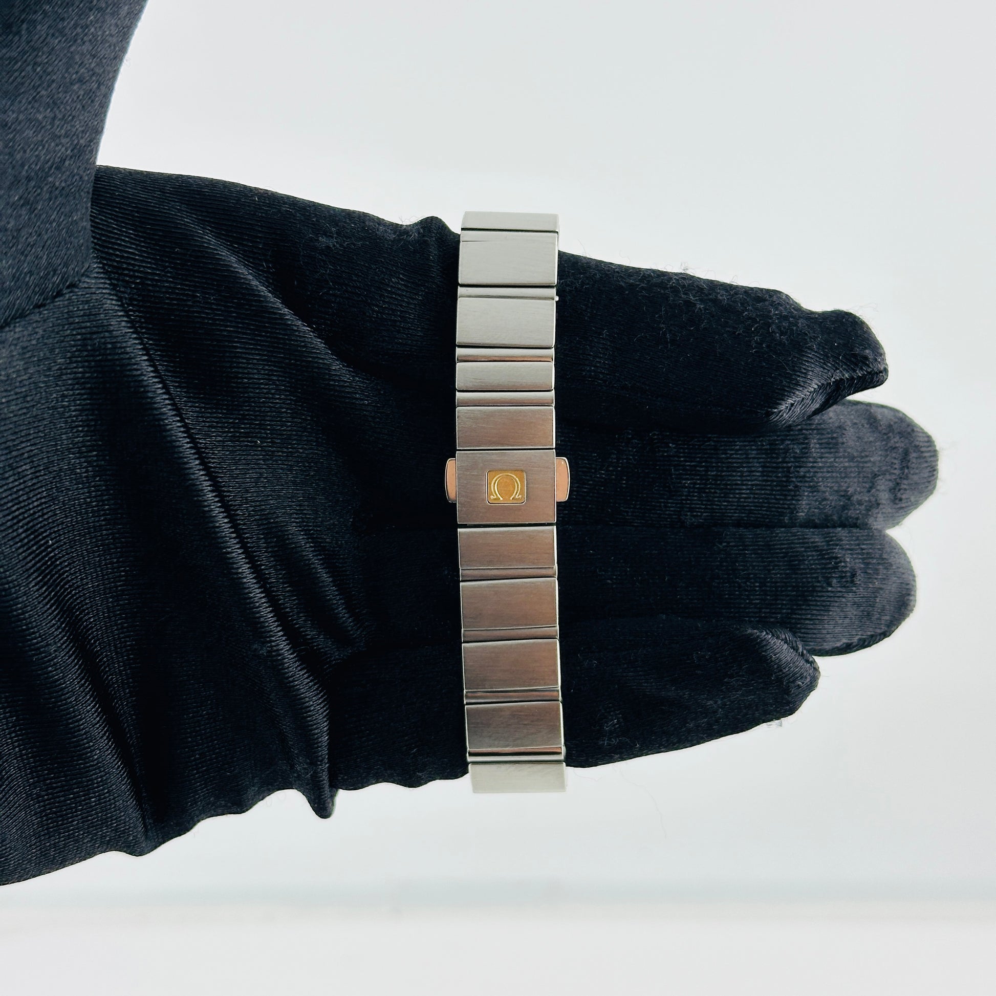 Omega Constellation Silver Diamond Factory Dial on Stainless Steel Bracelet Ref. 123.15.24.60.52.001 — view 4
