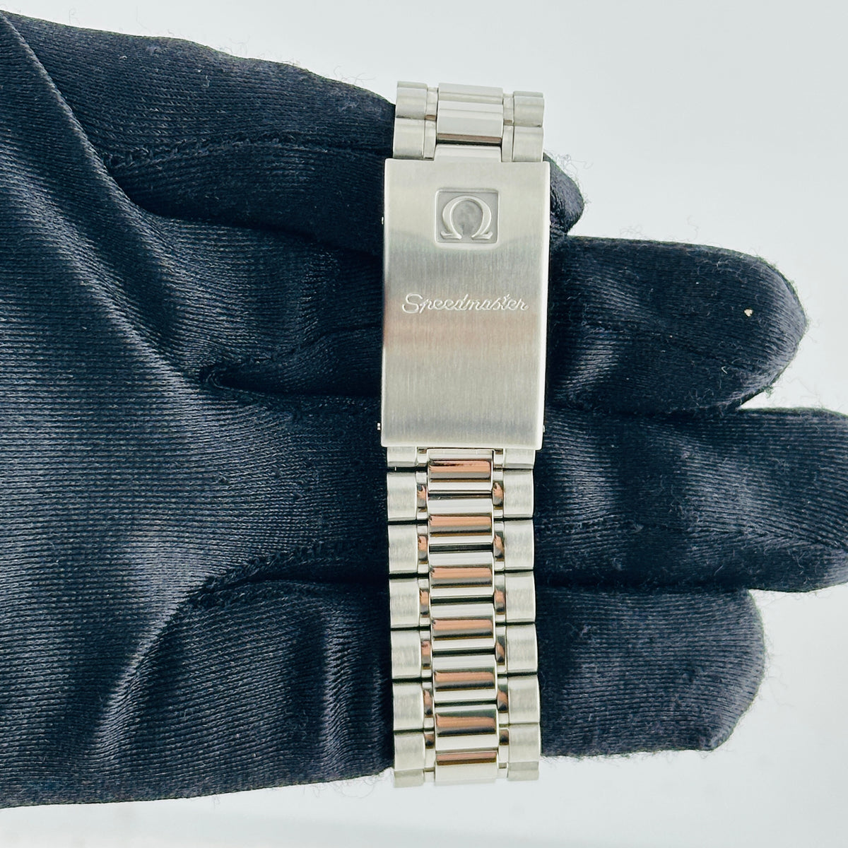 Omega Speedmaster Date Blue Dial on Stainless Steel Bracelet Ref. 3511.80.00 — view 4