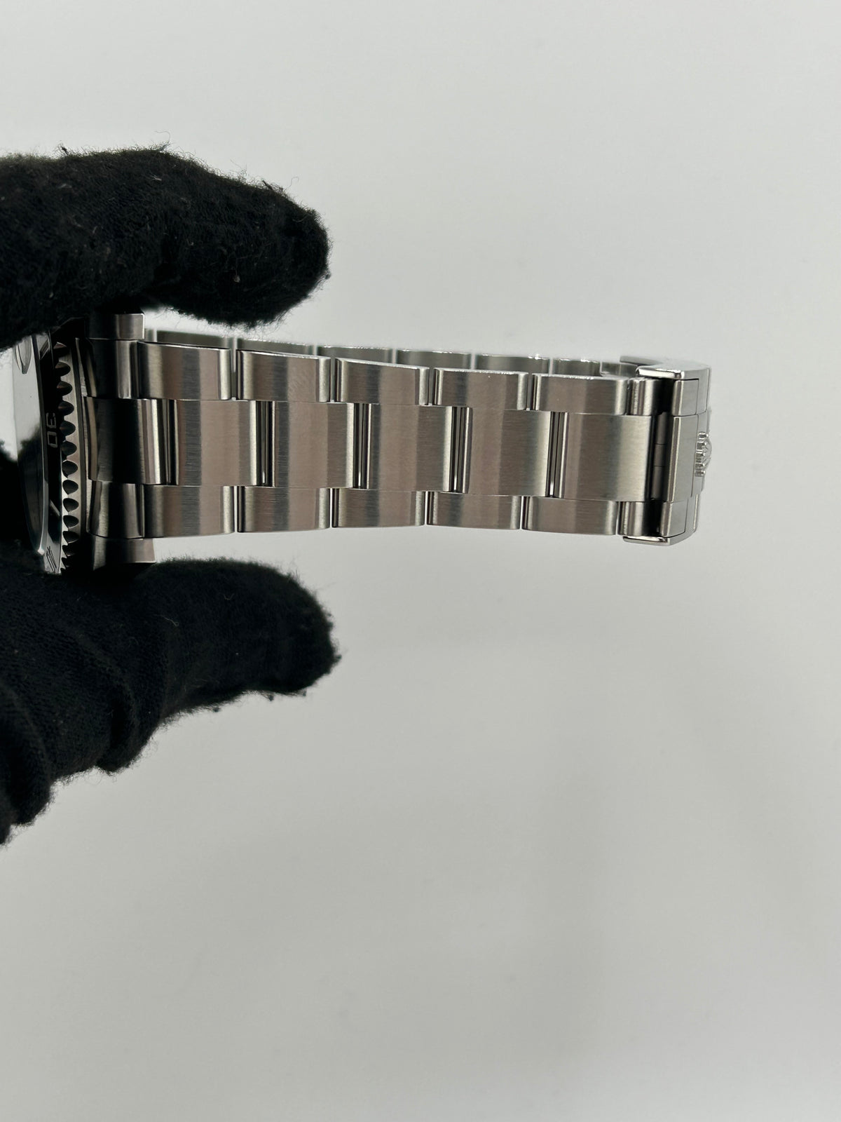 Rolex Submariner Black Dial on Oyster Bracelet Ref. 126610LN Card 2021 — view 5