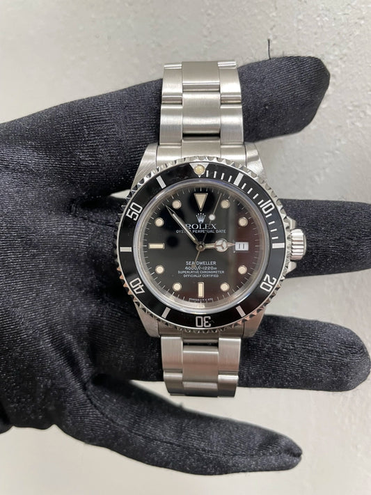 Rolex Sea-Dweller Black Dial on Oyster Ref 16600