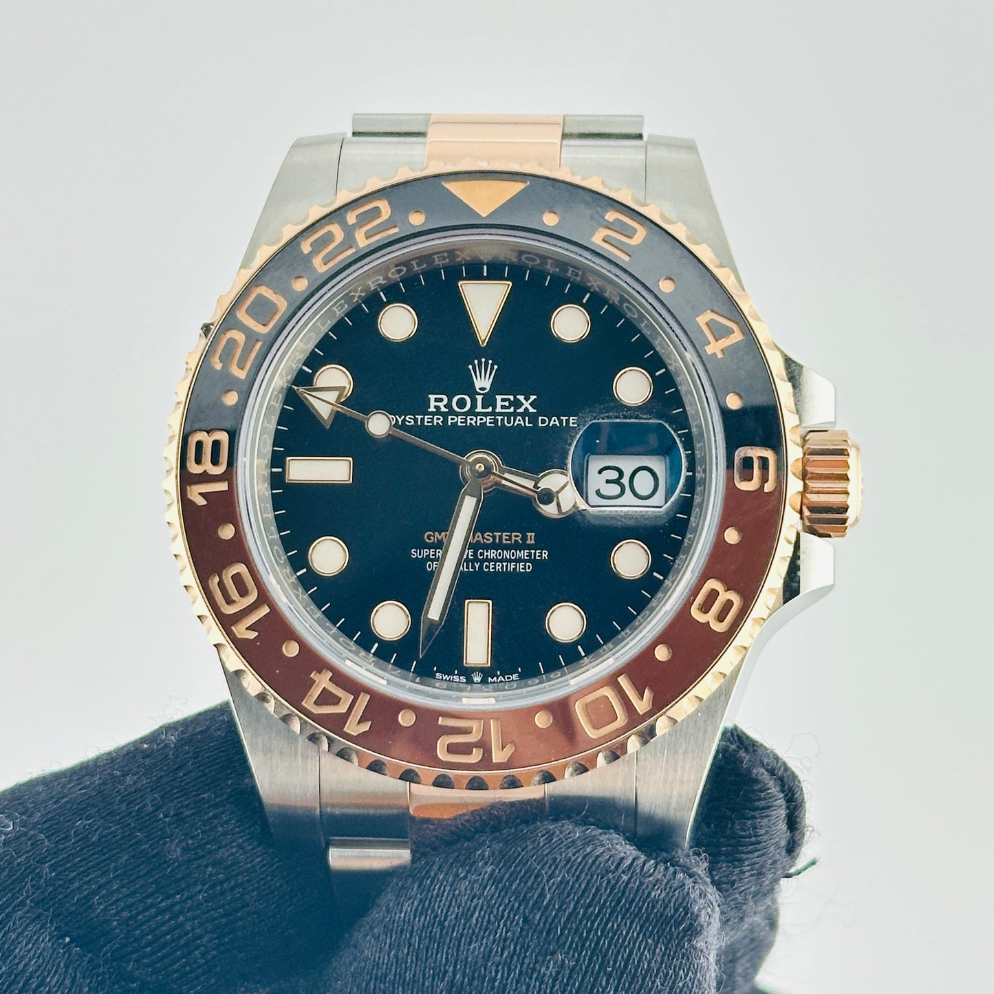 Rolex GMT-Master II "Root Beer" Black Dial on Oyster Bracelet Ref. 126711CHNR Card 2019 — view 3