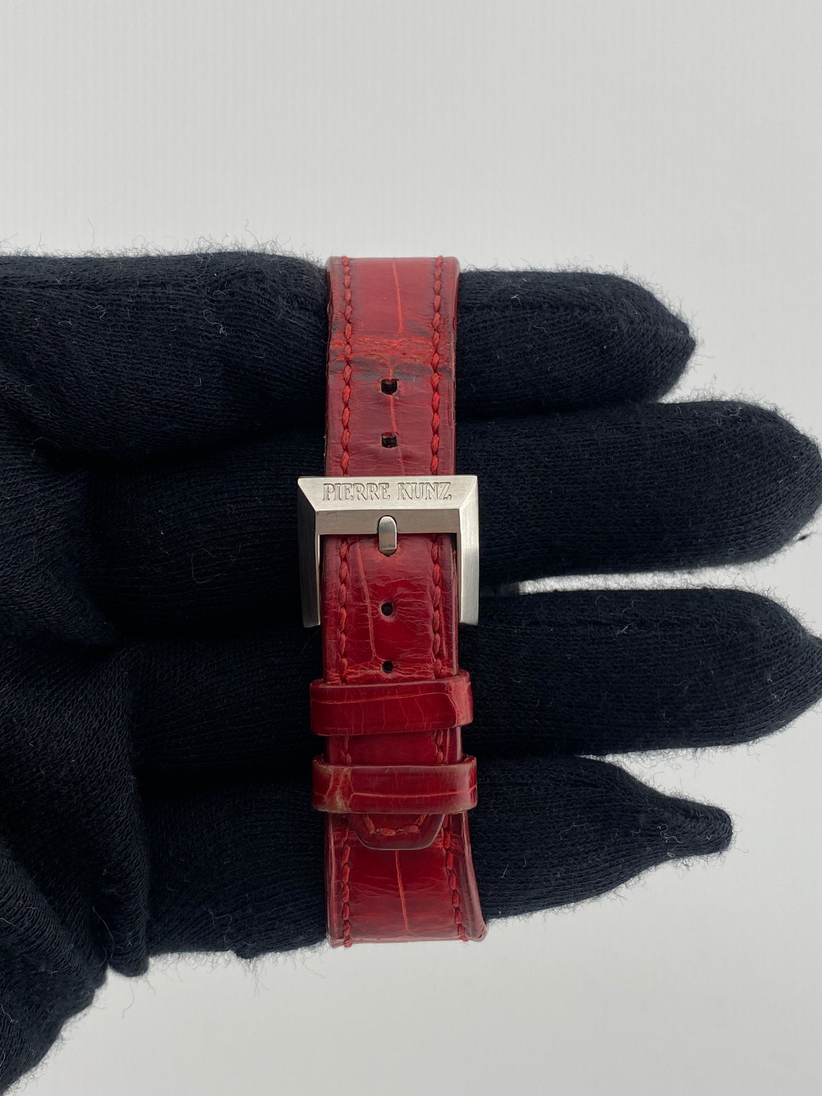 Pierre Kunz Cupidon Red Heart Dial on Leather Ref. PKM102STR Complete 2007 — view 3