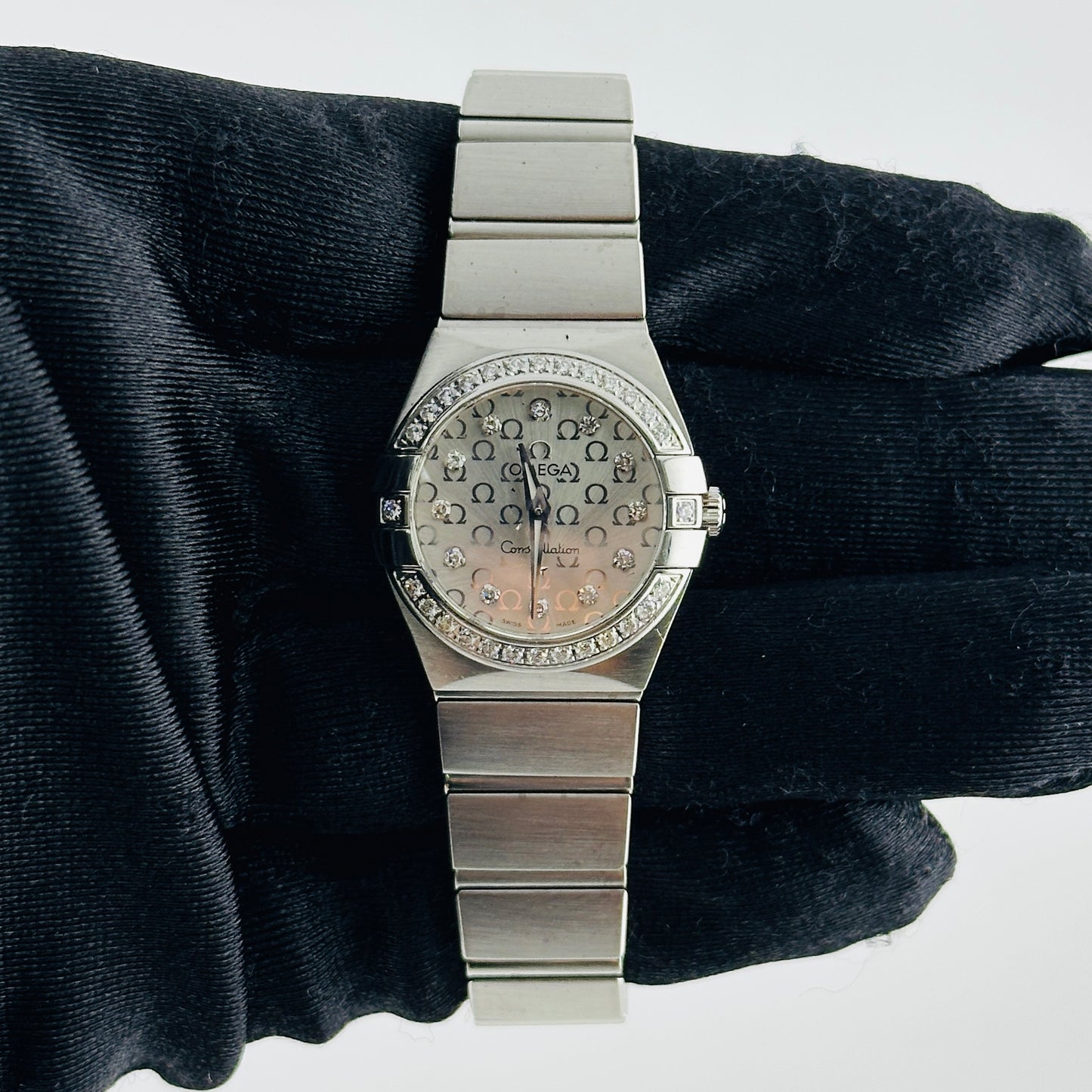 Omega Constellation Silver Diamond Factory Dial on Stainless Steel Bracelet Ref. 123.15.24.60.52.001 — view 2
