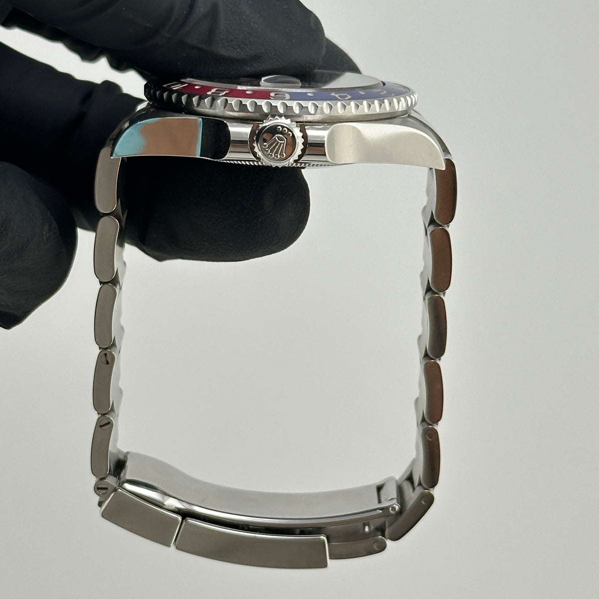Rolex GMT-Master II Black Dial on Oyster Ref. 126710BLRO — view 7