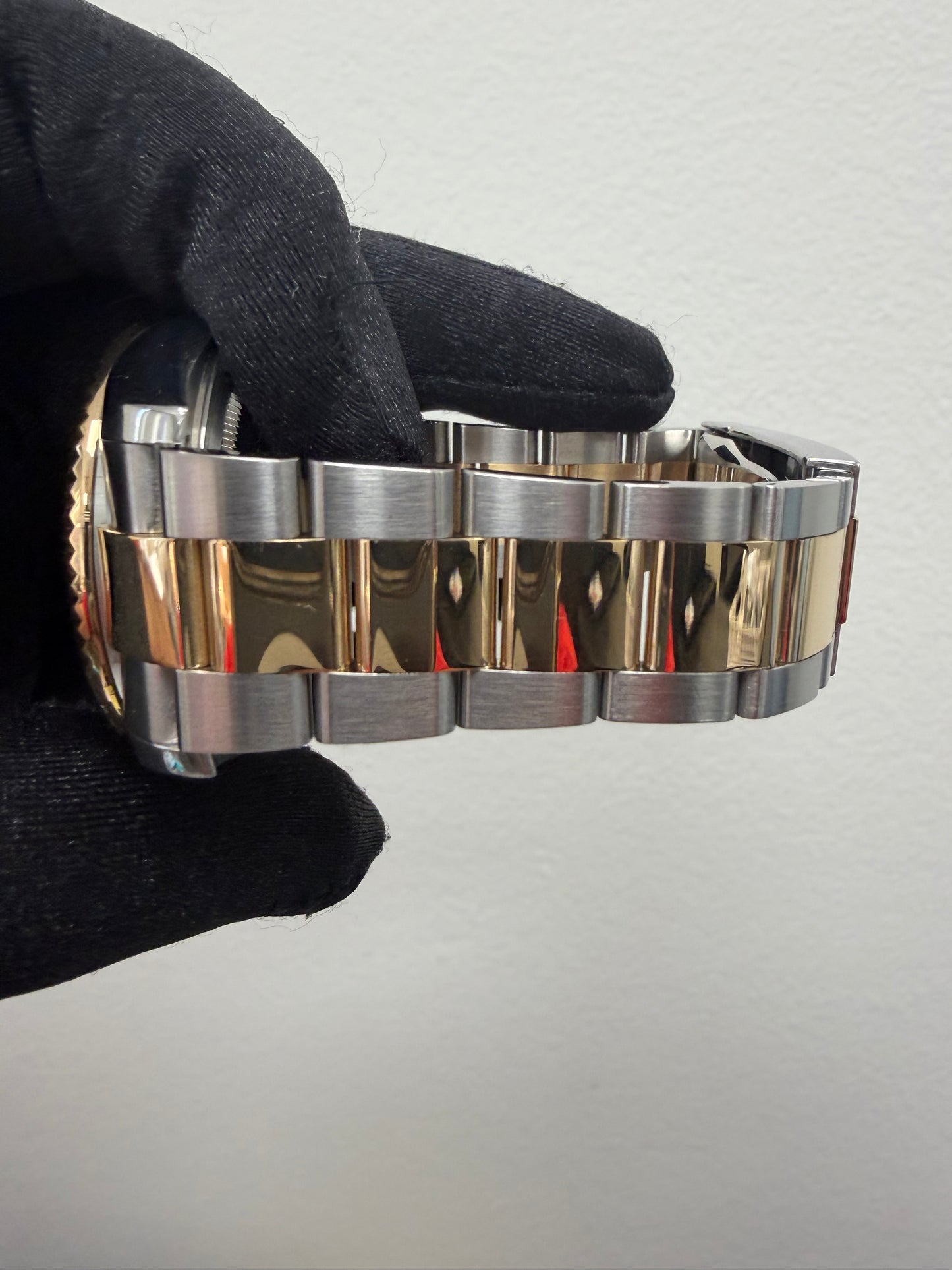 Rolex SkyDweller Black Dial on Oyster Ref. 326933 Card 2021 — view 4