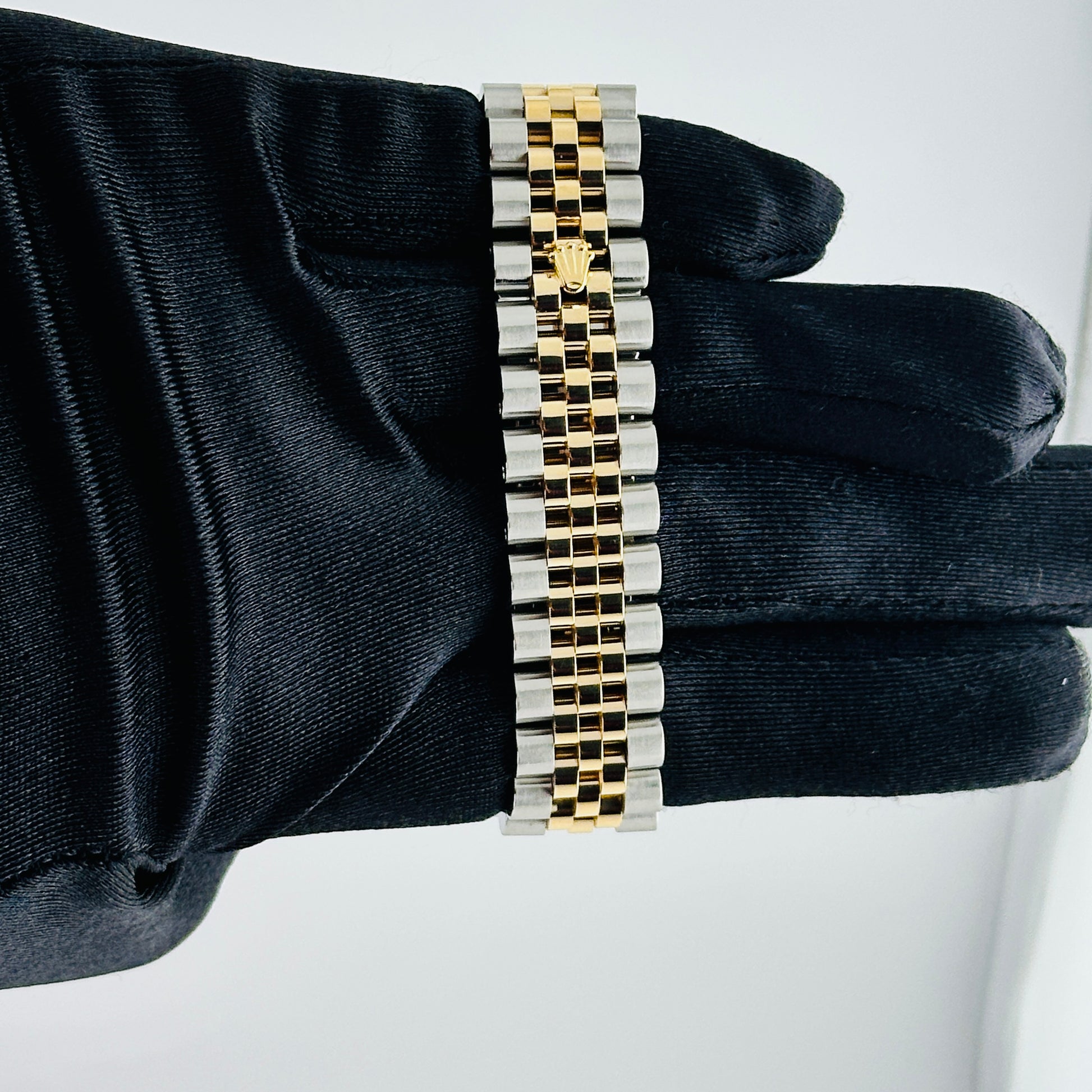 Rolex Datejust Gold Anniversary Diamond Dial Dial on Jubilee Ref. 116233 Papers 2004 — view 3