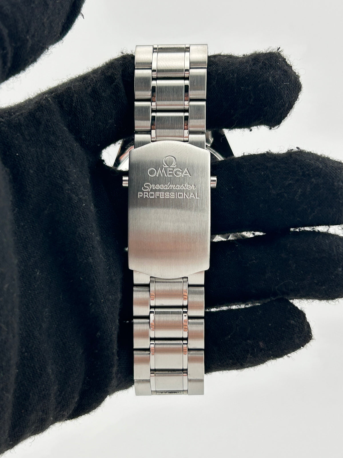 Omega Speedmaster Broad Arrow Black Dial on Stainless Steel Bracelet Ref. 3594.50 — view 4