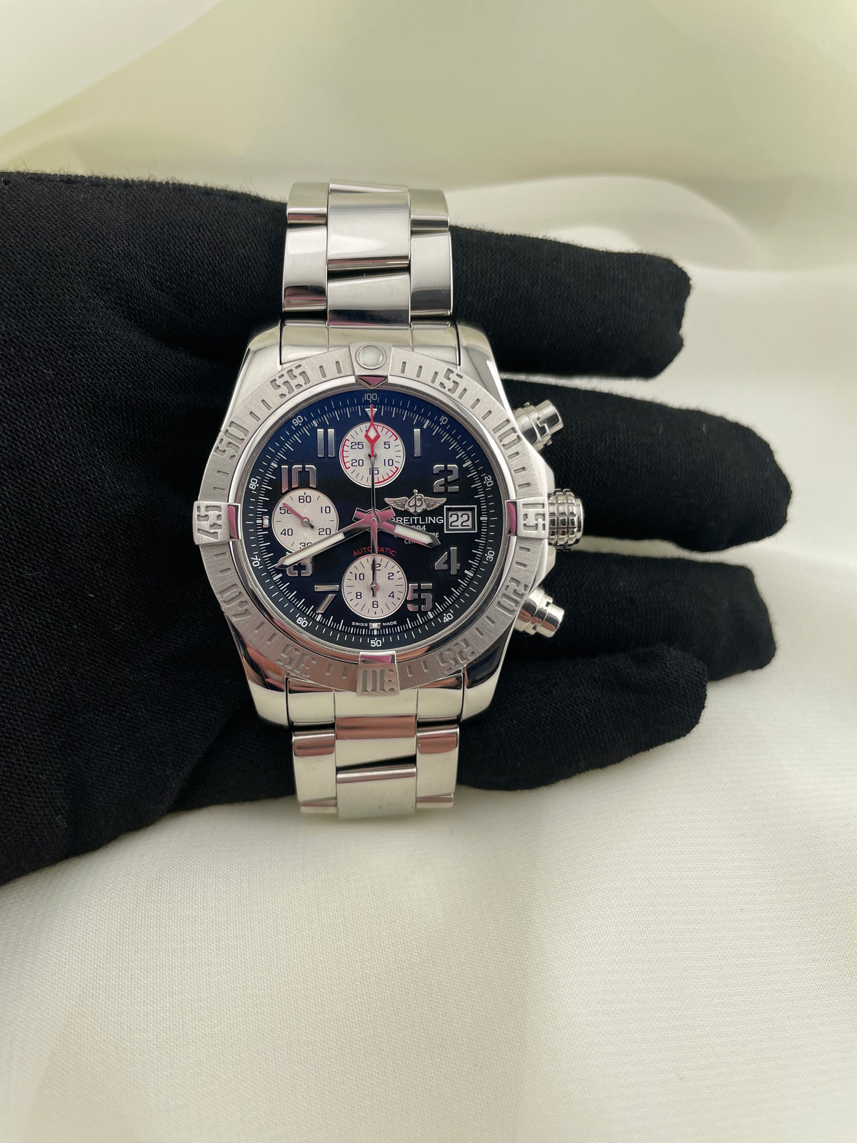 Breitling Avenger II Ref. A1338111 Complete 2015 — view 2