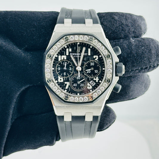 Audemars Piguet Royal Oak Offshore Chronograph Black Arabic Chrono Dial on Rubber Strap Ref. 26048SK.ZZ.D002CA.01 Papers 2015 — view 2