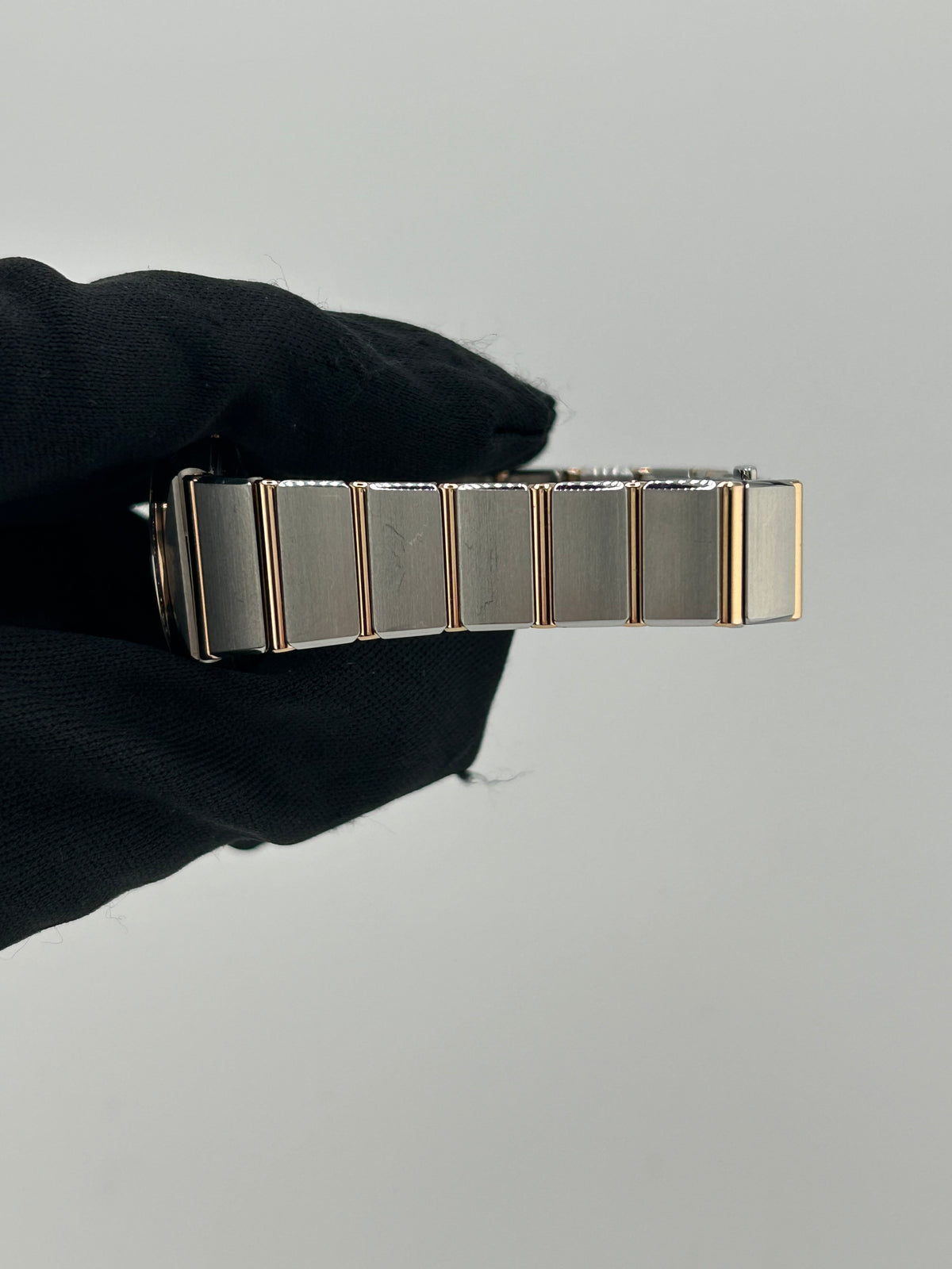 Omega Constellation White Mop Dial on Rose Gold And Stainless Steel Bracelet Ref. 131.25.25.60.55.001 — view 5