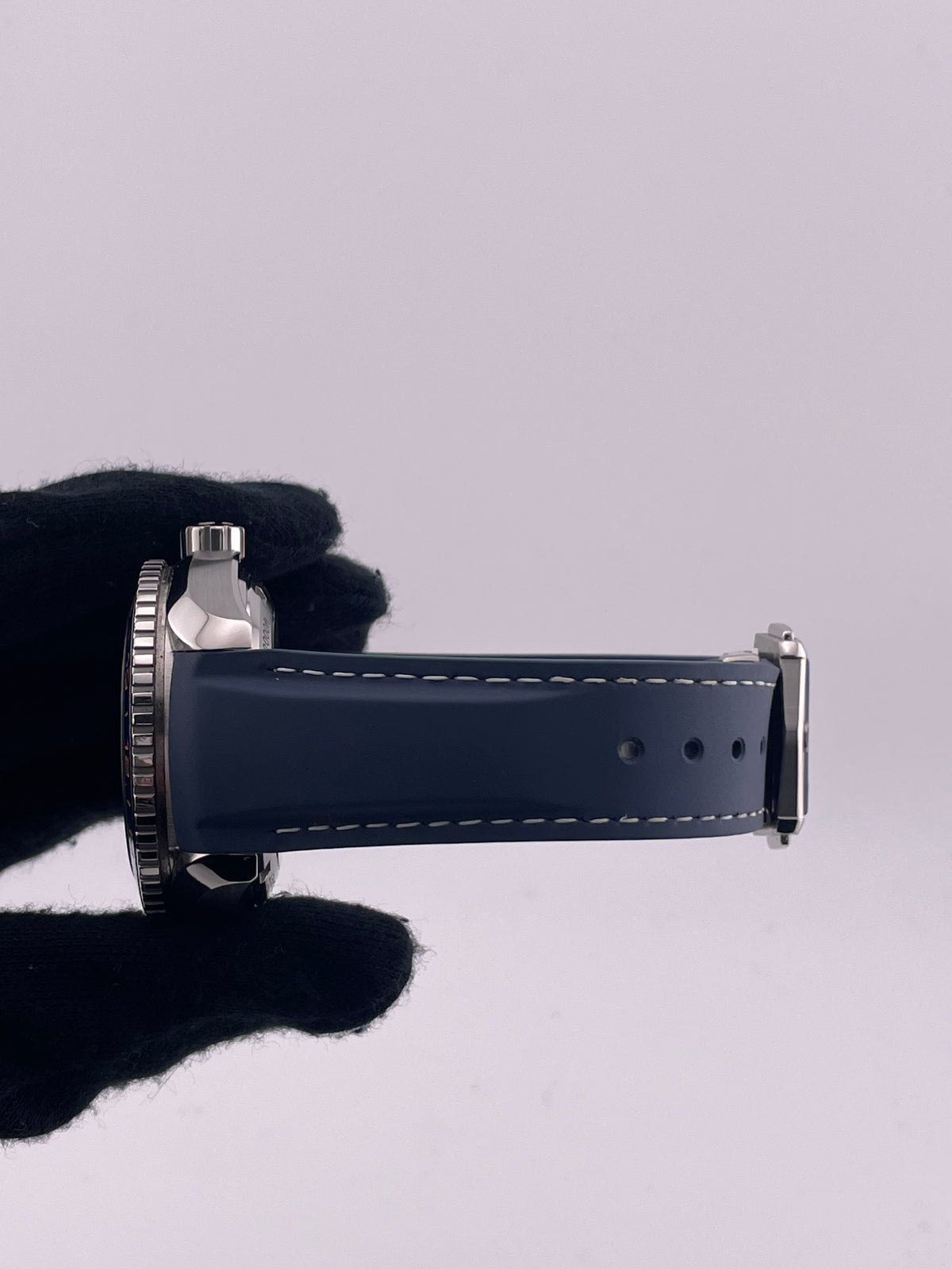 Omega Seamaster Planet Ocean 600M Blue Dial on Blue Rubber Strap Ref. 232.32.44.22.03.001 Card 2019 — view 5