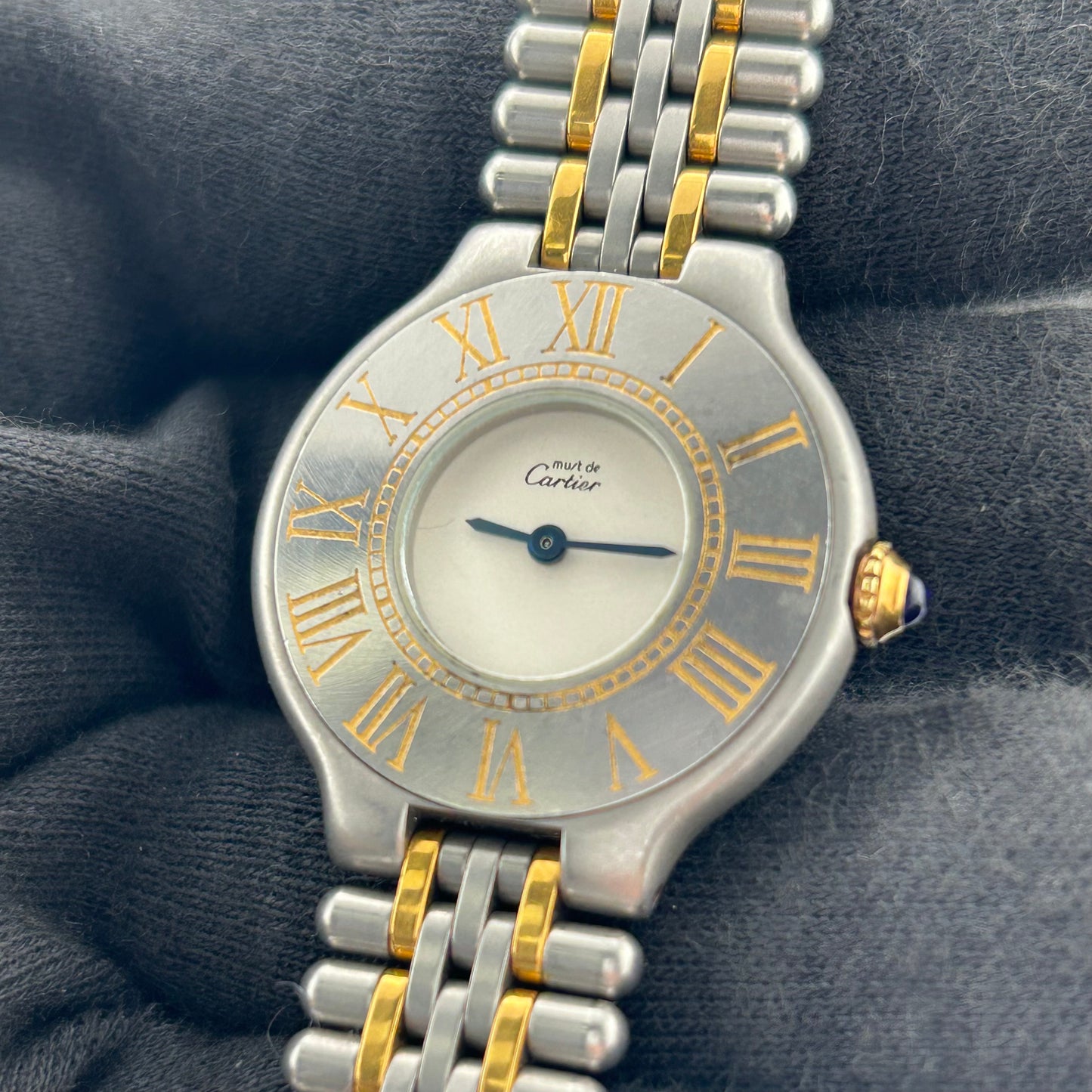Cartier 21 Must de Cartier Silver Dial on Stainless Steel & Yellow Gold Ref. 1340 — view 2