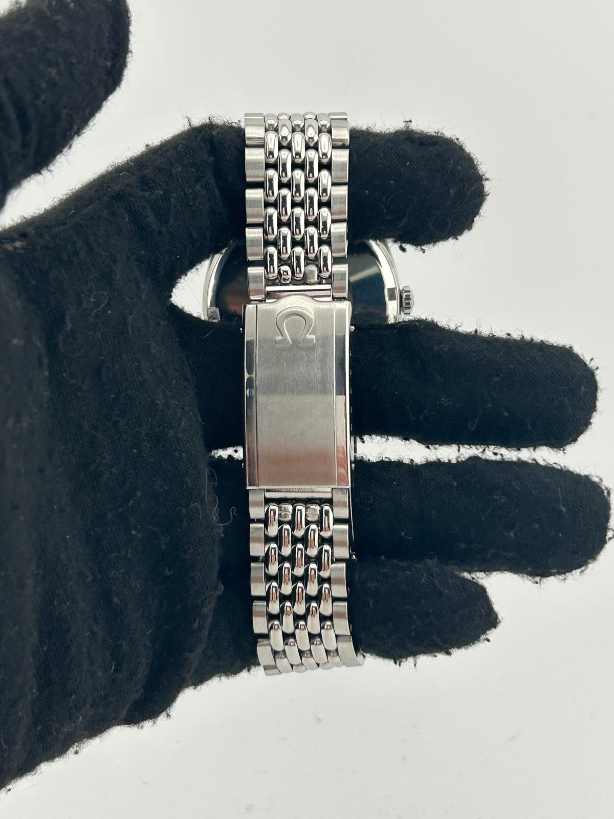 Omega Seamaster Silver Dial on Stainless Steel Bracelet Ref. 166.01 — view 3