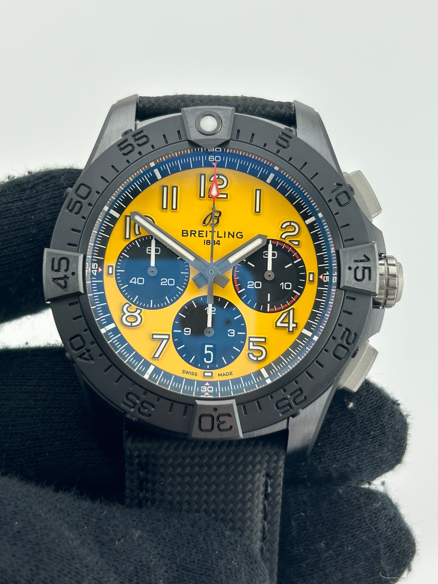 Breitling Avenger B01 Chronograph Yellow / Arabic Numerals Dial on Leather Strap Ref. SB0147101I1X2 Card 2026 — view 3
