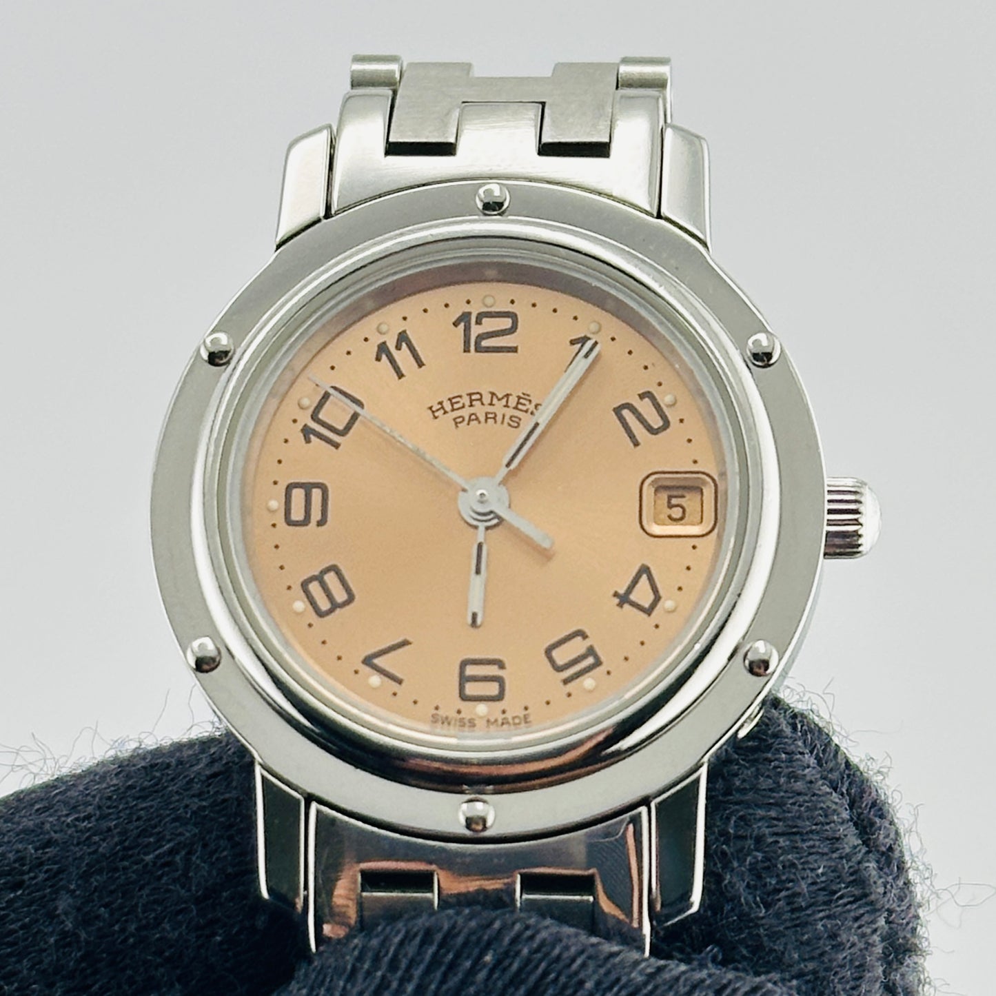 Hermes Clipper Salmon / Arabic Numerals Dial on Stainless Steel Bracelet Ref. CL4.210 Papers 2001 — view 2