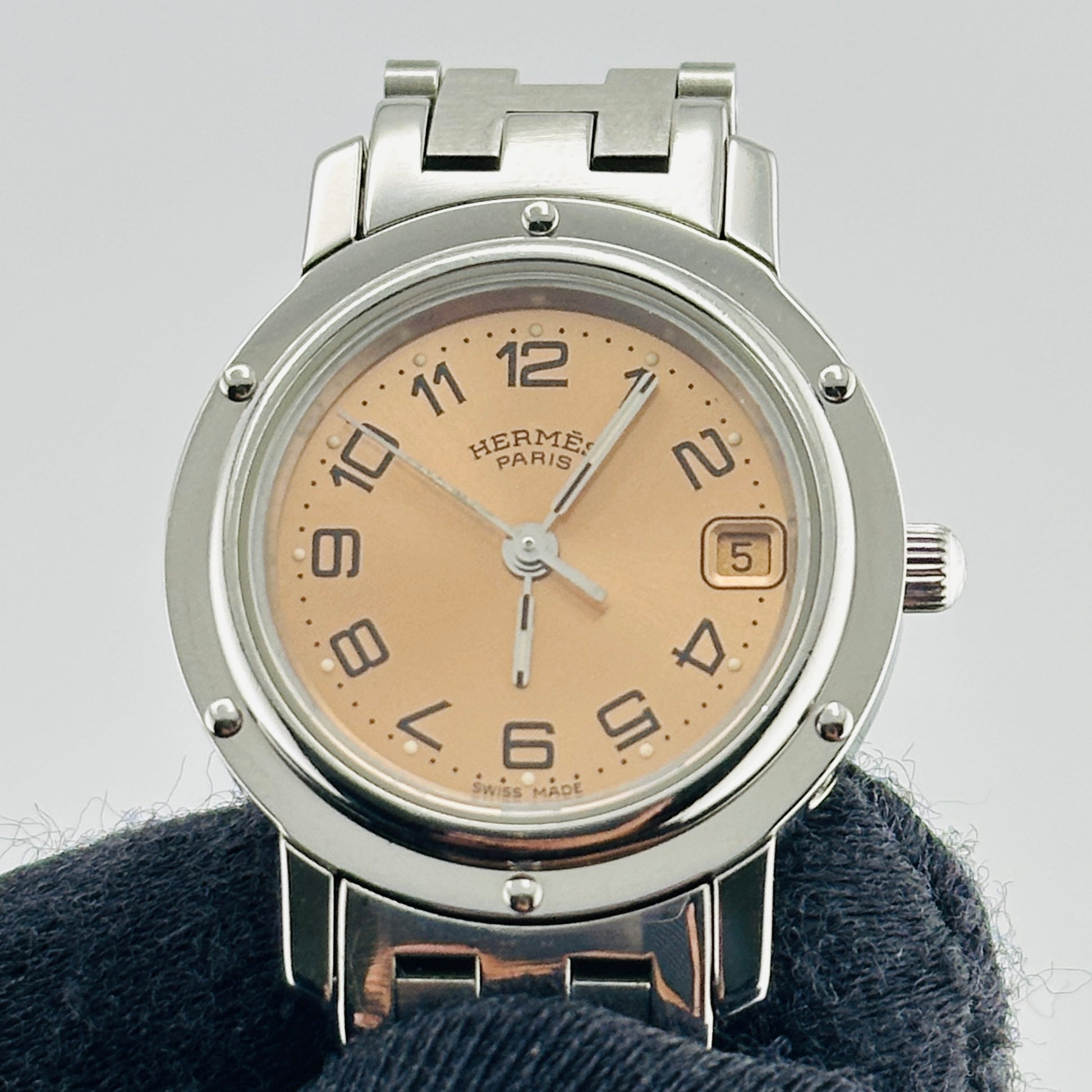 Hermes Clipper Salmon / Arabic Numerals Dial on Stainless Steel Bracelet Ref. CL4.210 Papers 2001 — view 2
