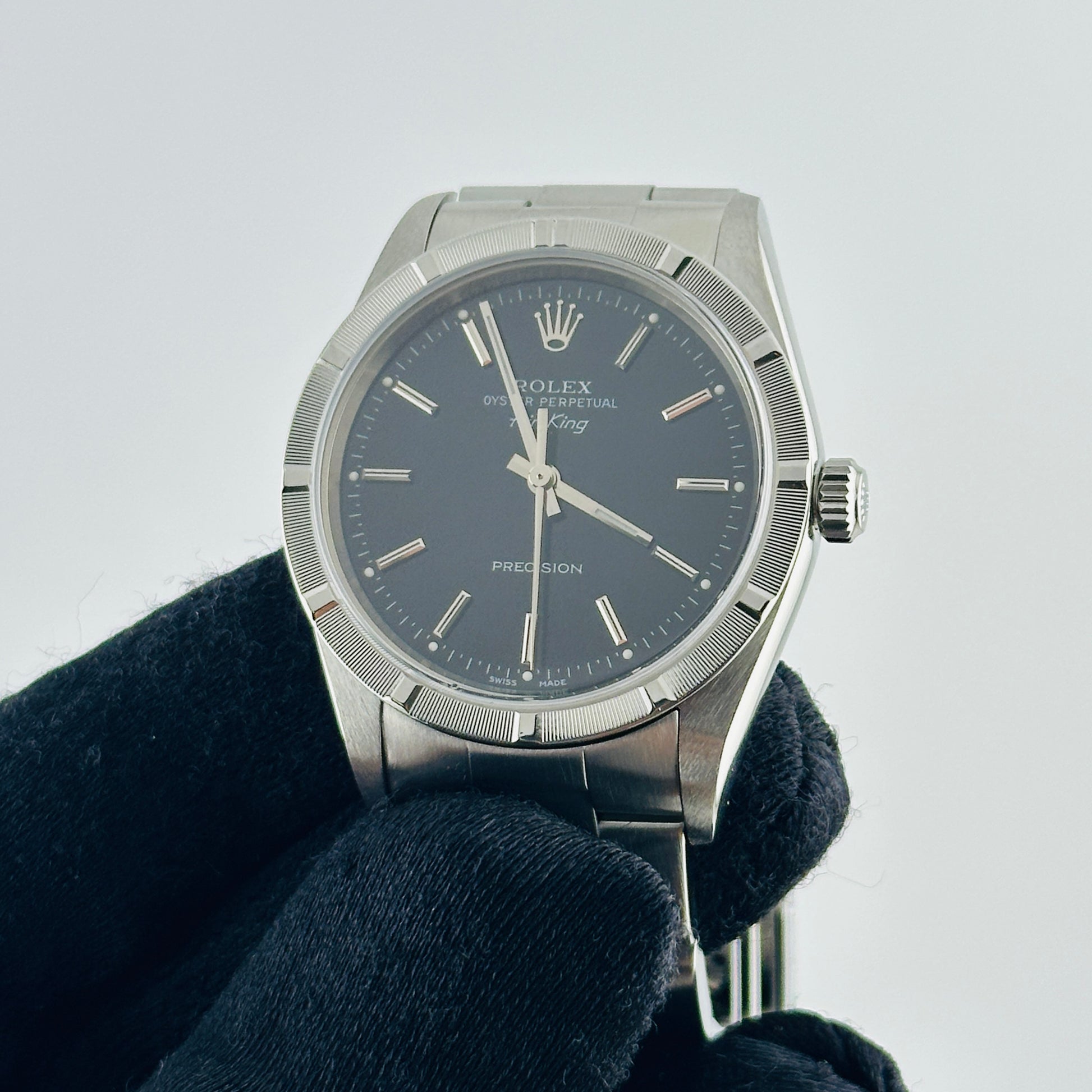 Rolex Air-King Black Dial on Oyster Bracelet Ref. 14010M 2006 — view 3