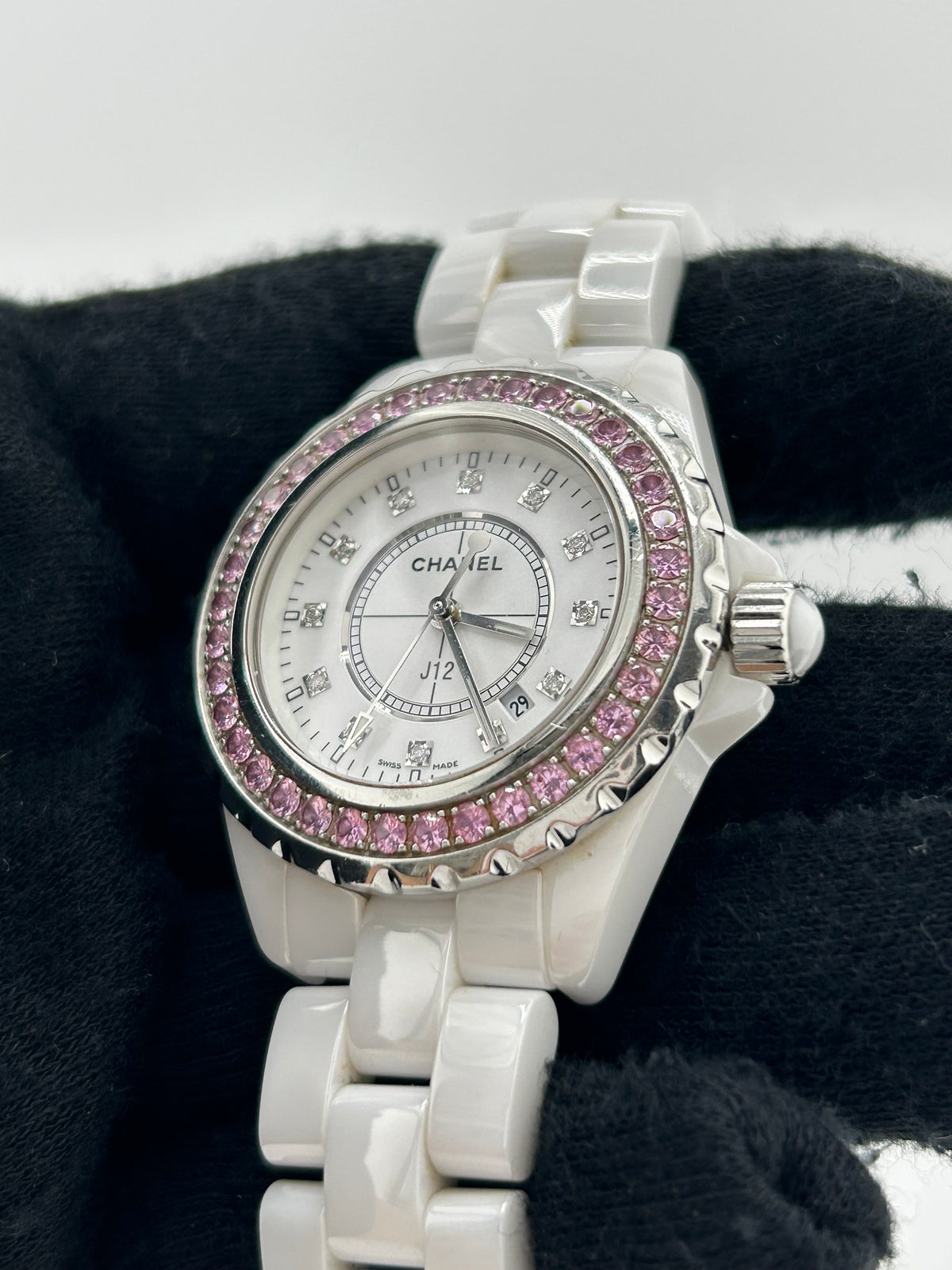 Chanel J12 White Dial on White Ceramic Bracelet Ref. H2010 — view 3