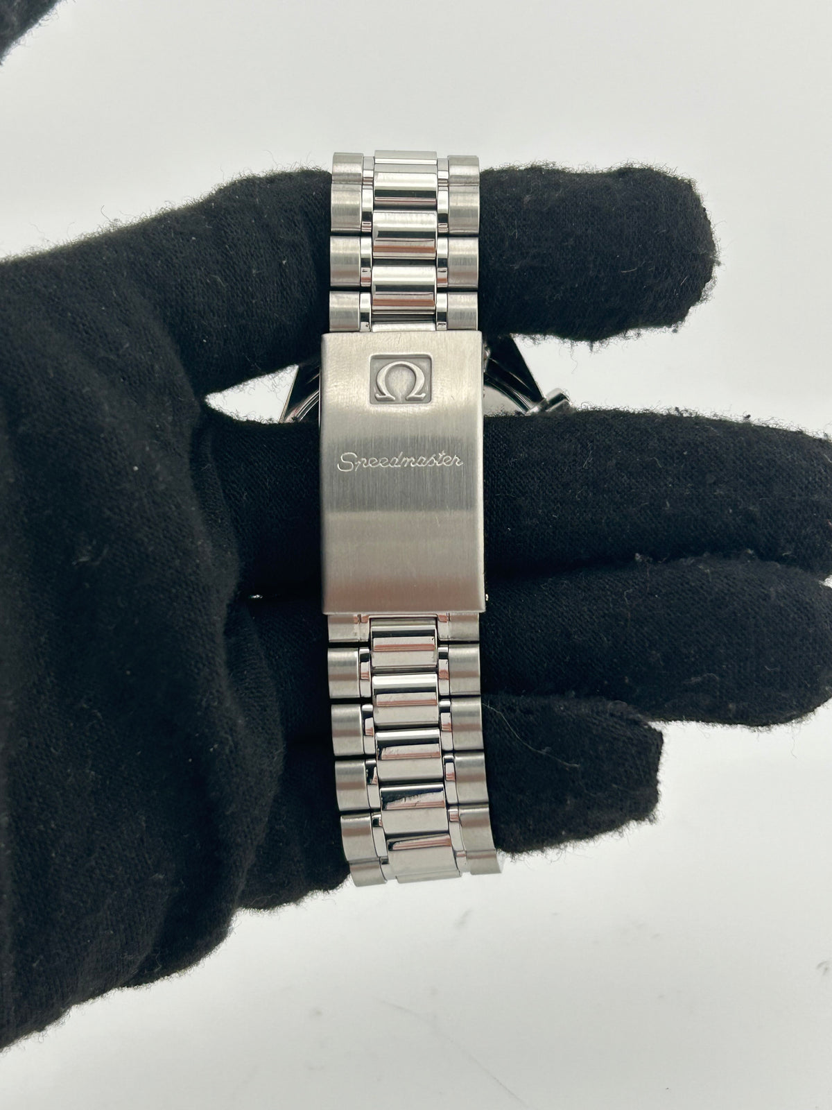 Omega Speedmaster Reduced Black Dial on Stainless Steel Bracelet Ref. 3510.50.00 — view 4