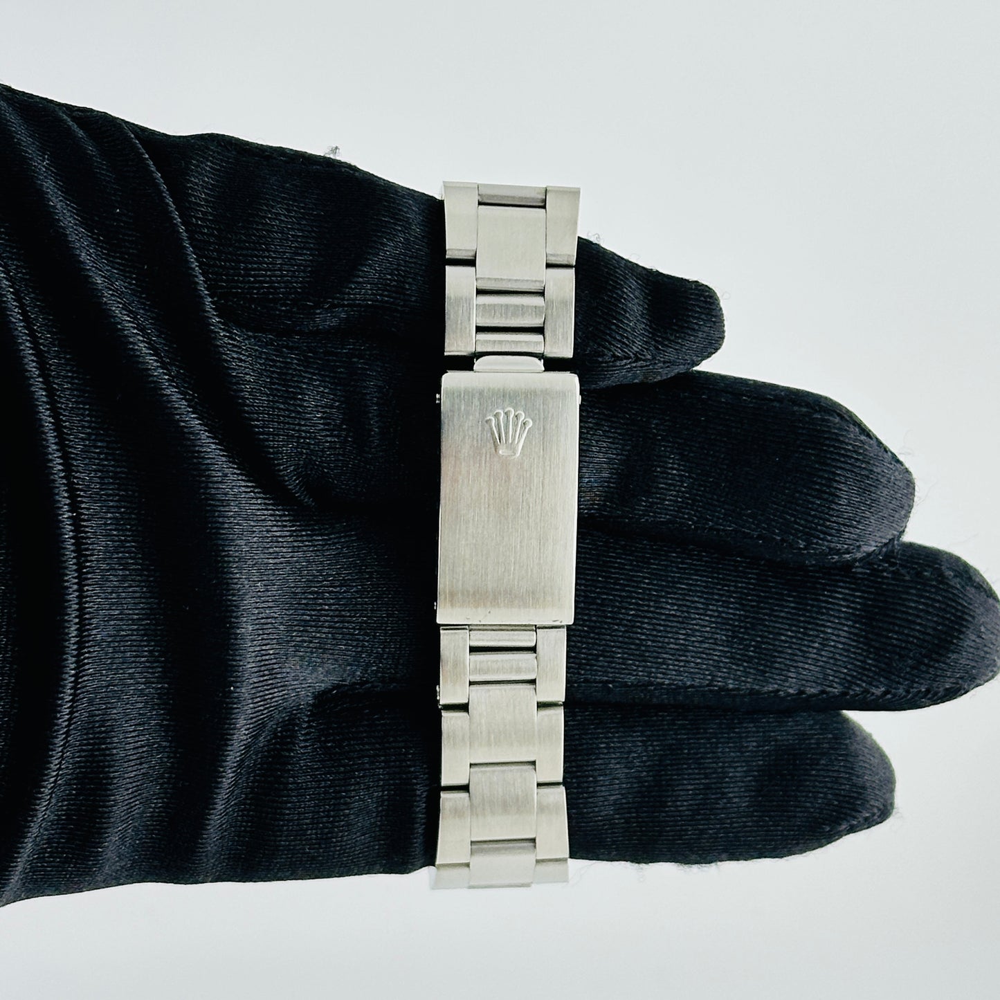 Rolex Oyster Perpetual Date Silver Stick Dial on Oyster Ref. 15210 1990 — view 4