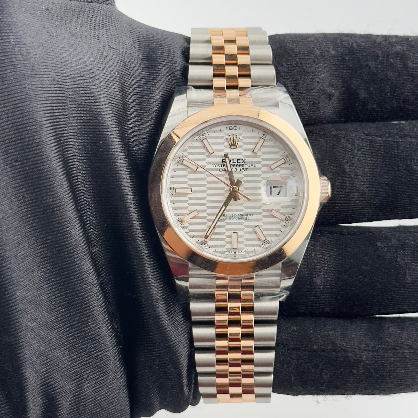 Rolex Datejust 41 Silver Fluted Motif Dial on Jubilee Ref. 126301 Card 2023 — view 2