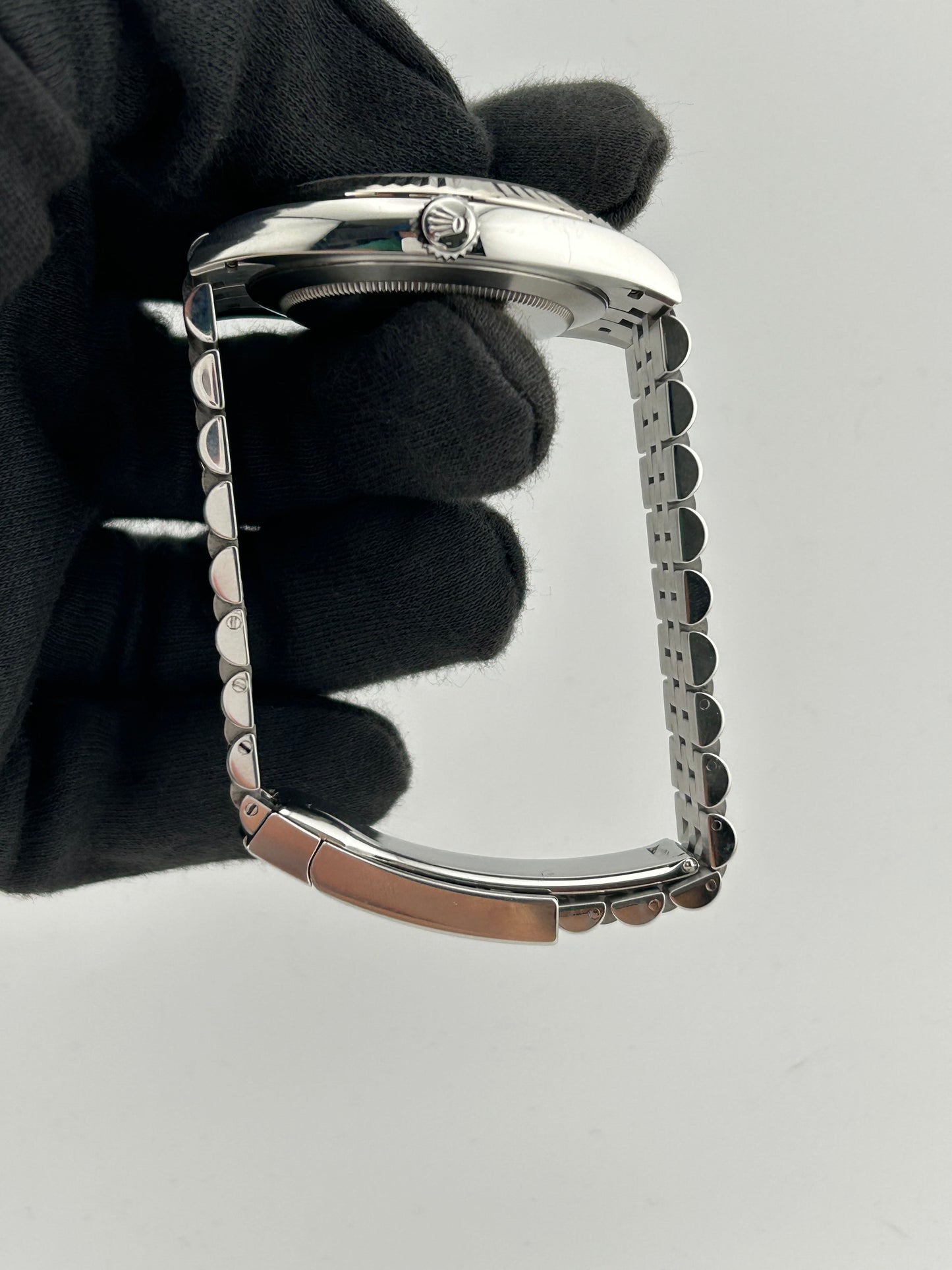 Rolex Datejust 41 Blue Roman Numerals Dial on Jubilee D Link Bracelet Ref. 126334 Card 2024 — view 6