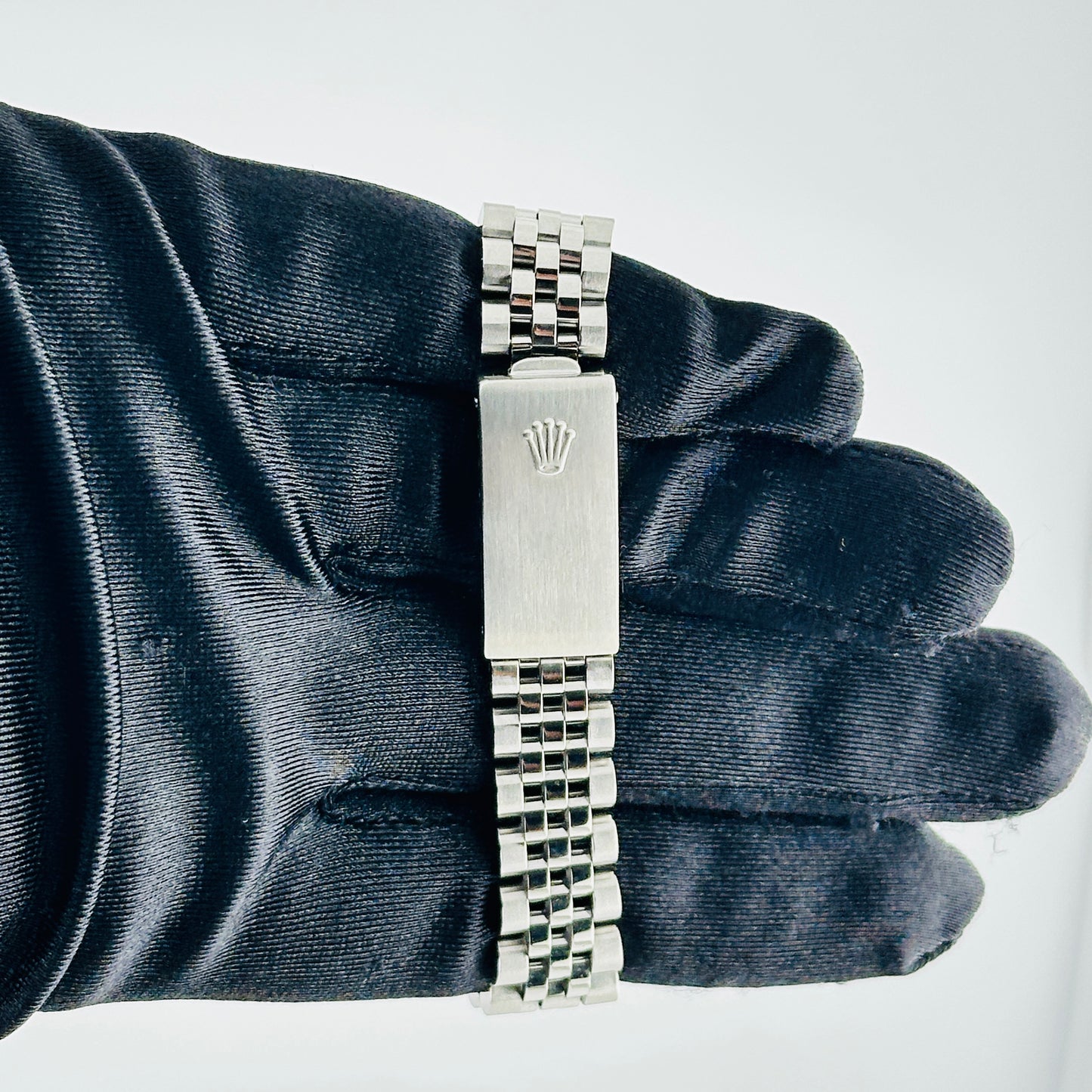 Rolex Datejust Am White Mop Diamond Dial on D Link Jubilee Ref. 68240 1988 — view 3