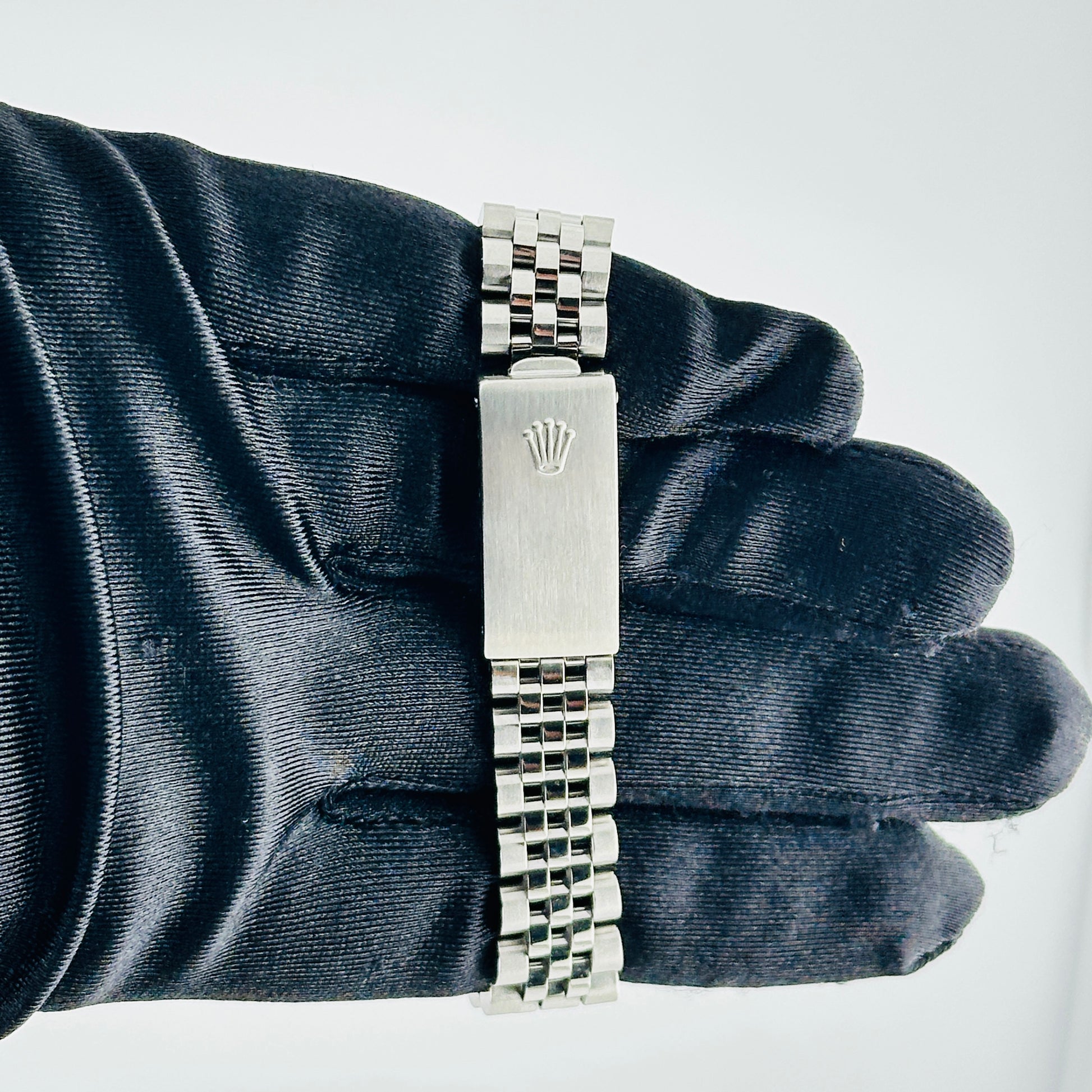 Rolex Datejust Am White Mop Diamond Dial on D Link Jubilee Ref. 68240 1988 — view 3