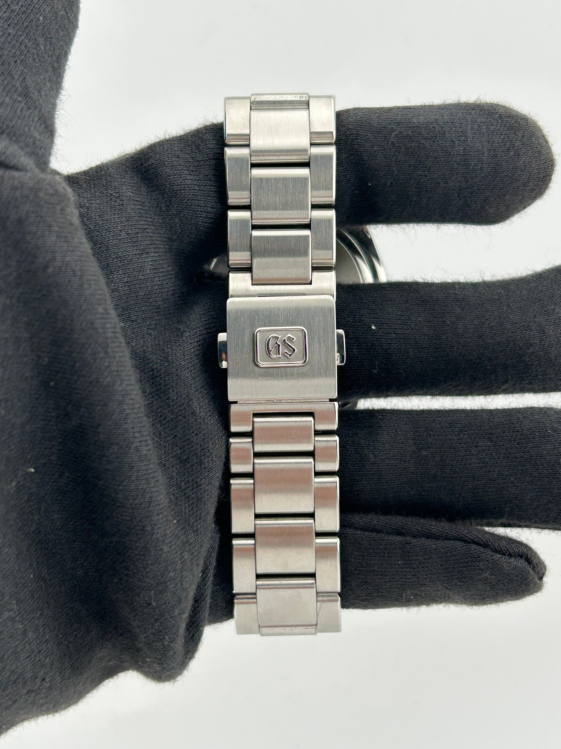 Grand Seiko Heritage Blue Index Dial on Stainless Steel Bracelet Ref. SBGV025 — view 4