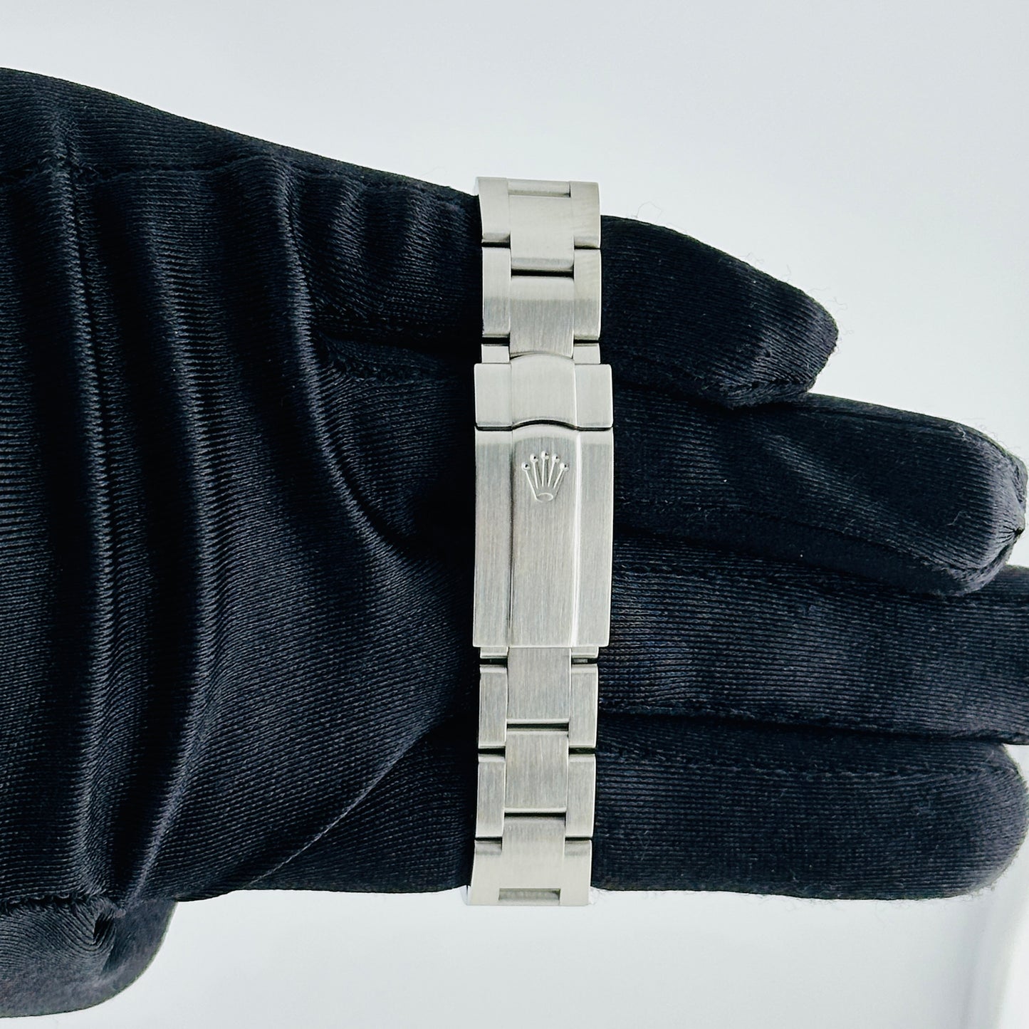 Rolex Oyster Perpetual Blue Dial on Oyster Ref. 177210 2007 — view 3