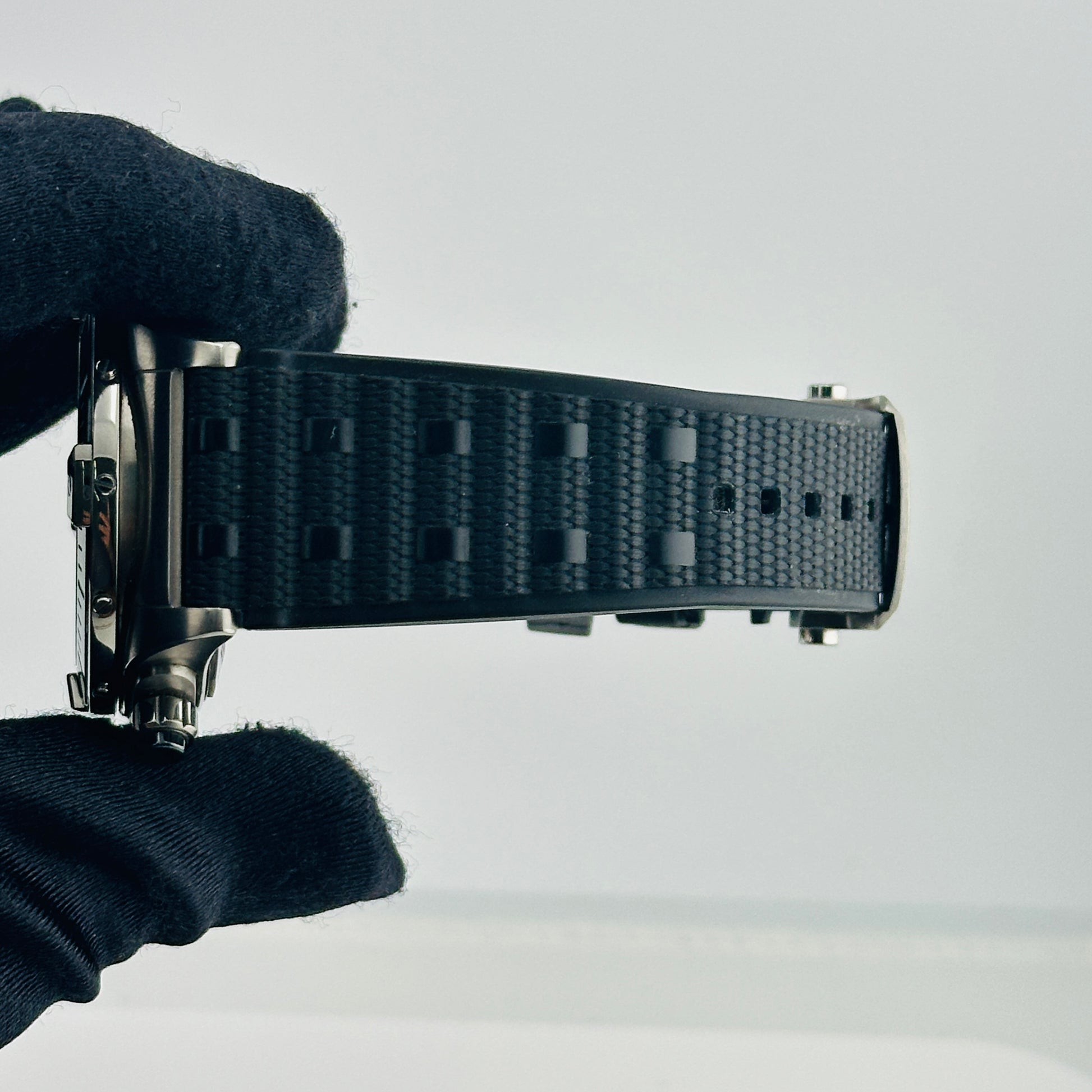 Breitling Super Chronomat B01 Anthracite Dial on Rubber Strap Ref. EB0136251M1S1 Card 2025 — view 6