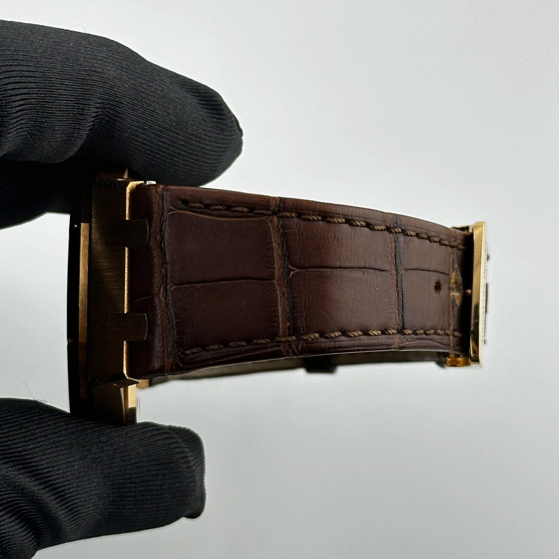 Audemars Piguet Royal Oak Selfwinding White Dial on Leather Strap Ref 15400OR.OO.D088CR.01 with Card 2019