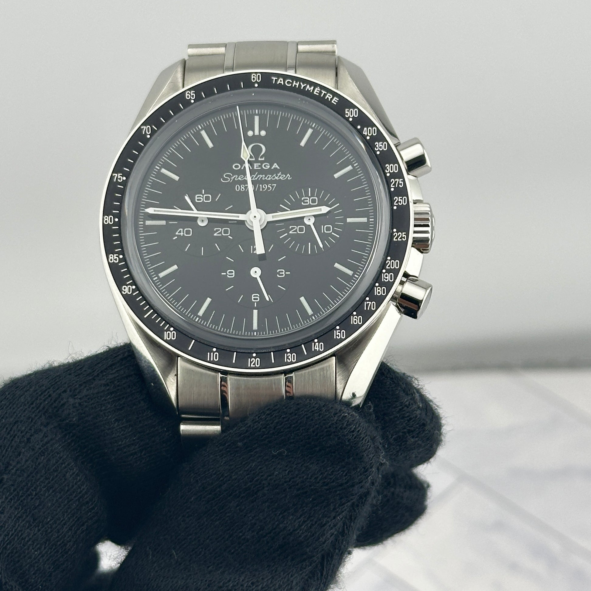 Omega Speedmaster Black Dial on Stainless Steel Bracelet Ref. 311.33.42.50.01.001 Card 2007 — view 2