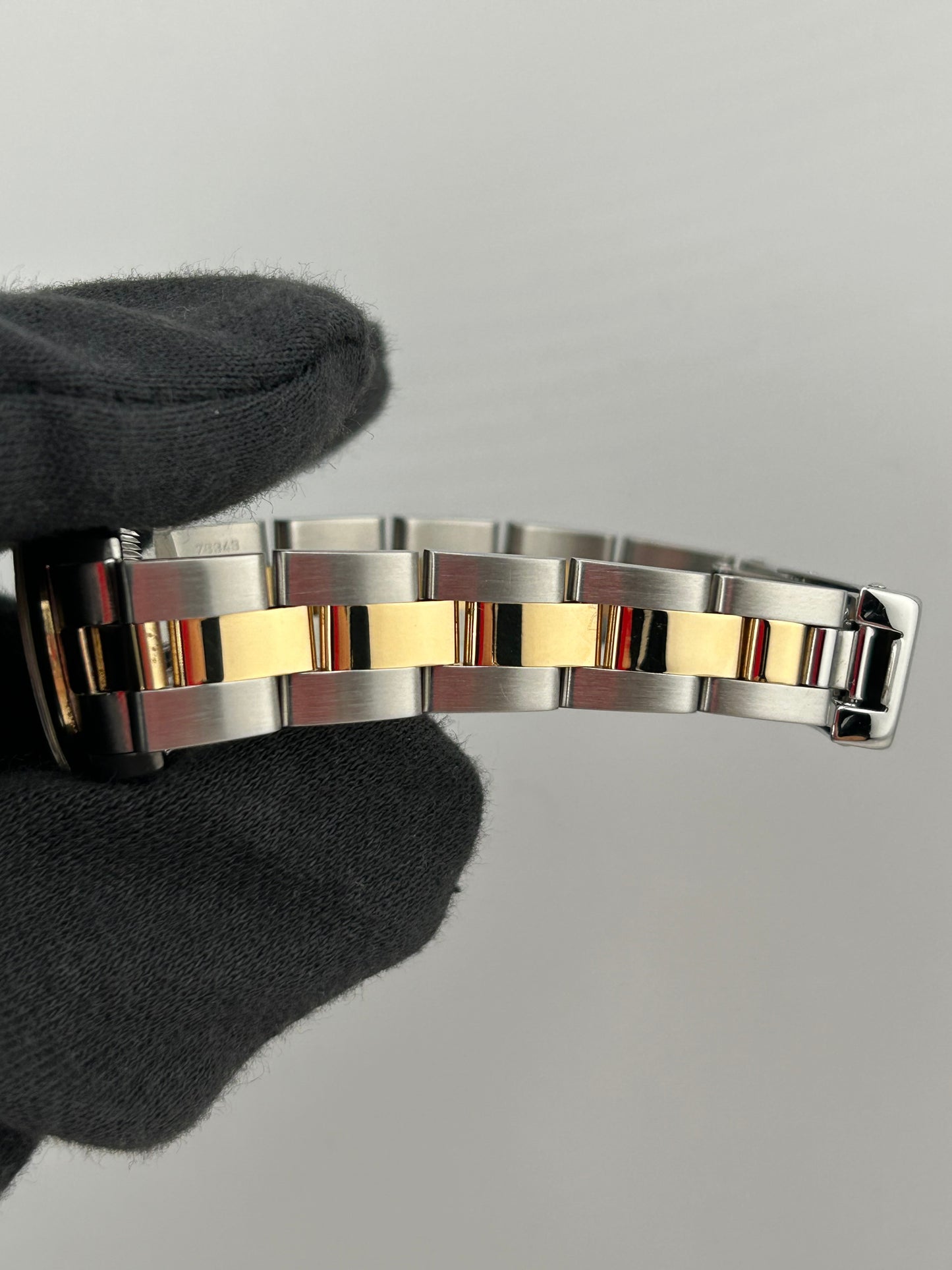 Rolex Oyster Perpetual White Roman Dial on Oyster Bracelet Ref. 67183 1996 — view 5