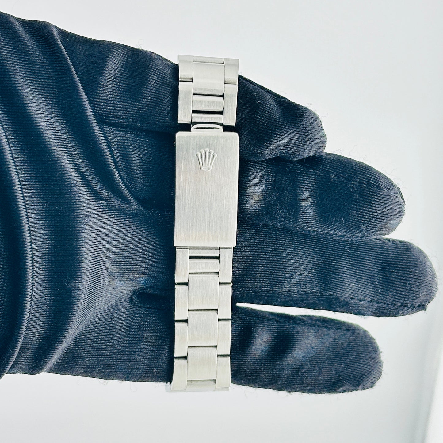 Rolex Oyster Perpetual Date Champagne Stick Dial on Oyster Bracelet Ref. 15200 1990 — view 4