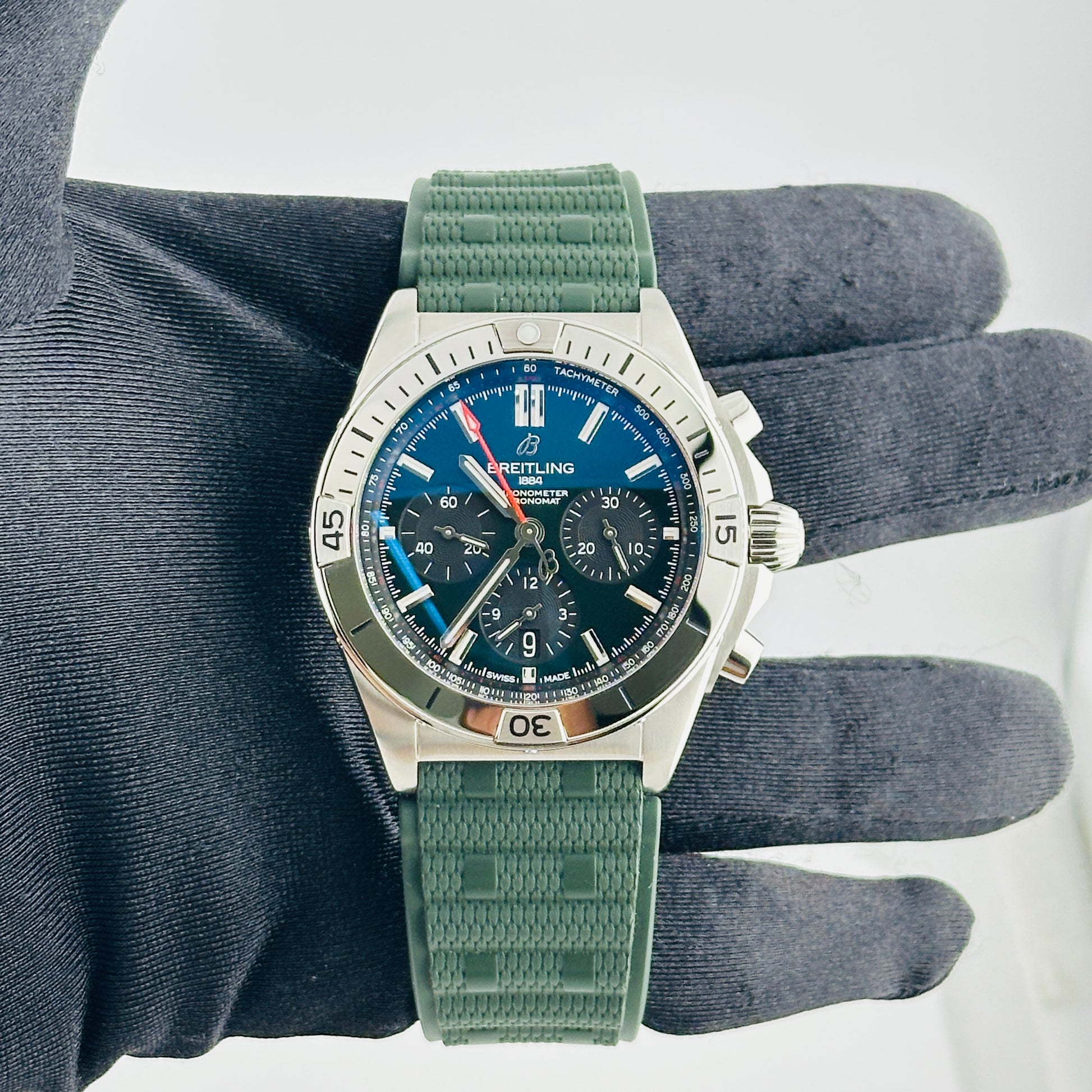 Breitling Chronomat B01 Green Dial on Rubber Strap Ref. AB0134101L2S1 Card Open Date — view 2