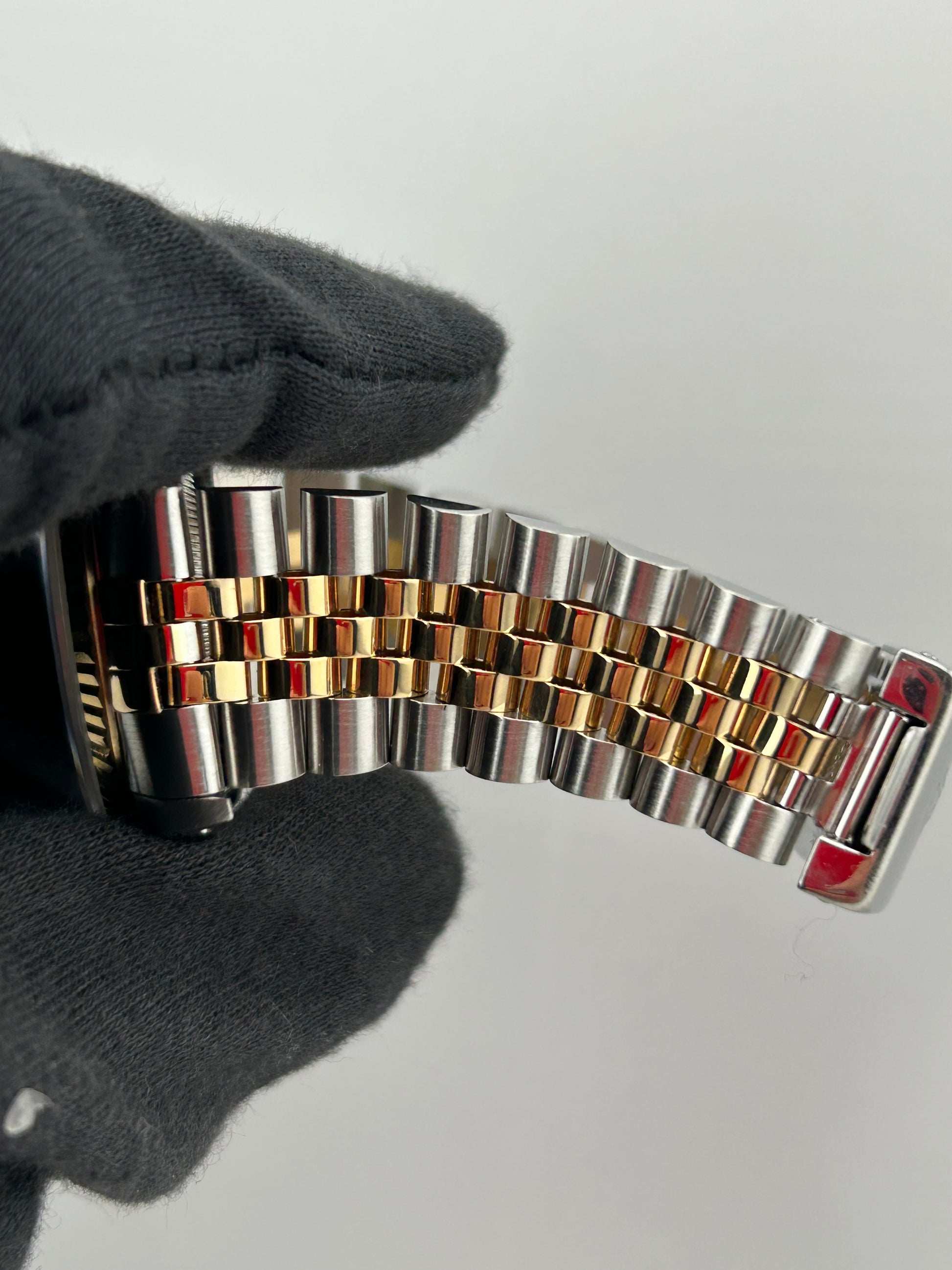 Rolex Datejust Champagne Stick Dial on D Link Jubilee Ref. 16233 Papers 1990 — view 5