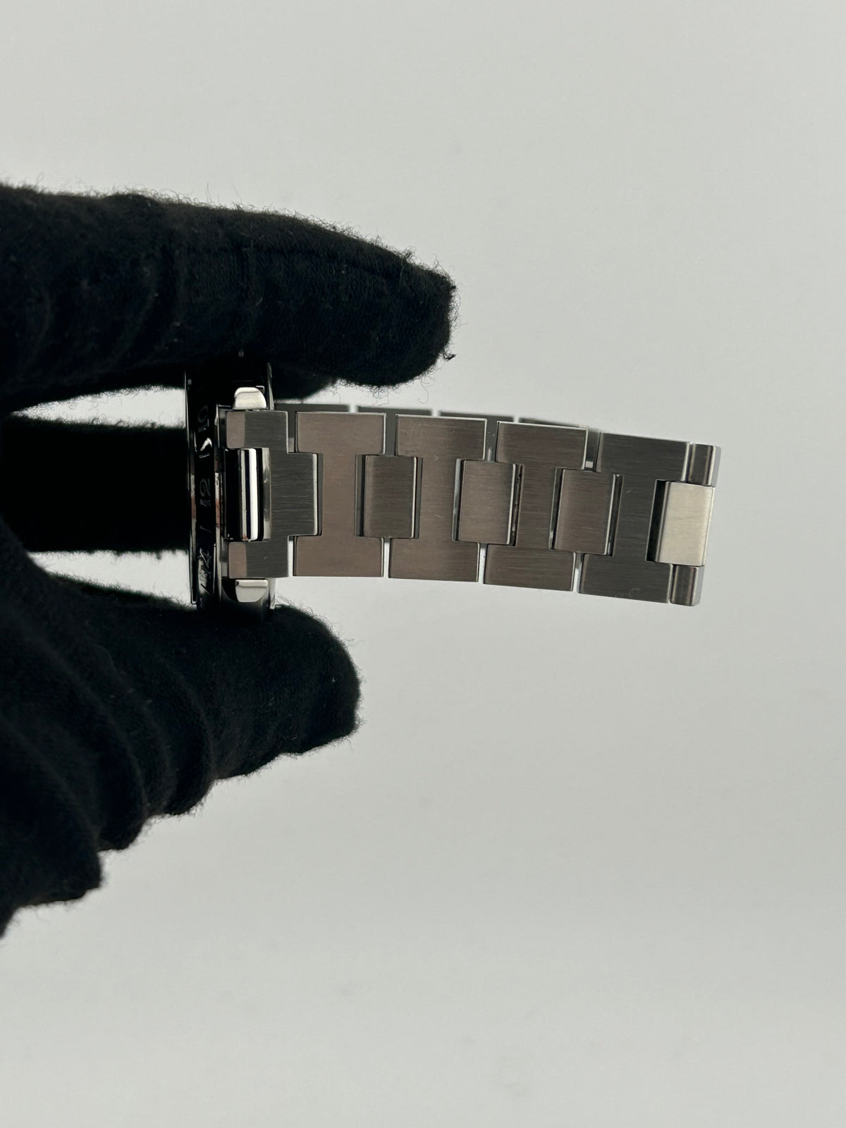 Cartier Pasha GMT Silver Dial on Stainless Steel Bracelet Ref. W31029M7 — view 5