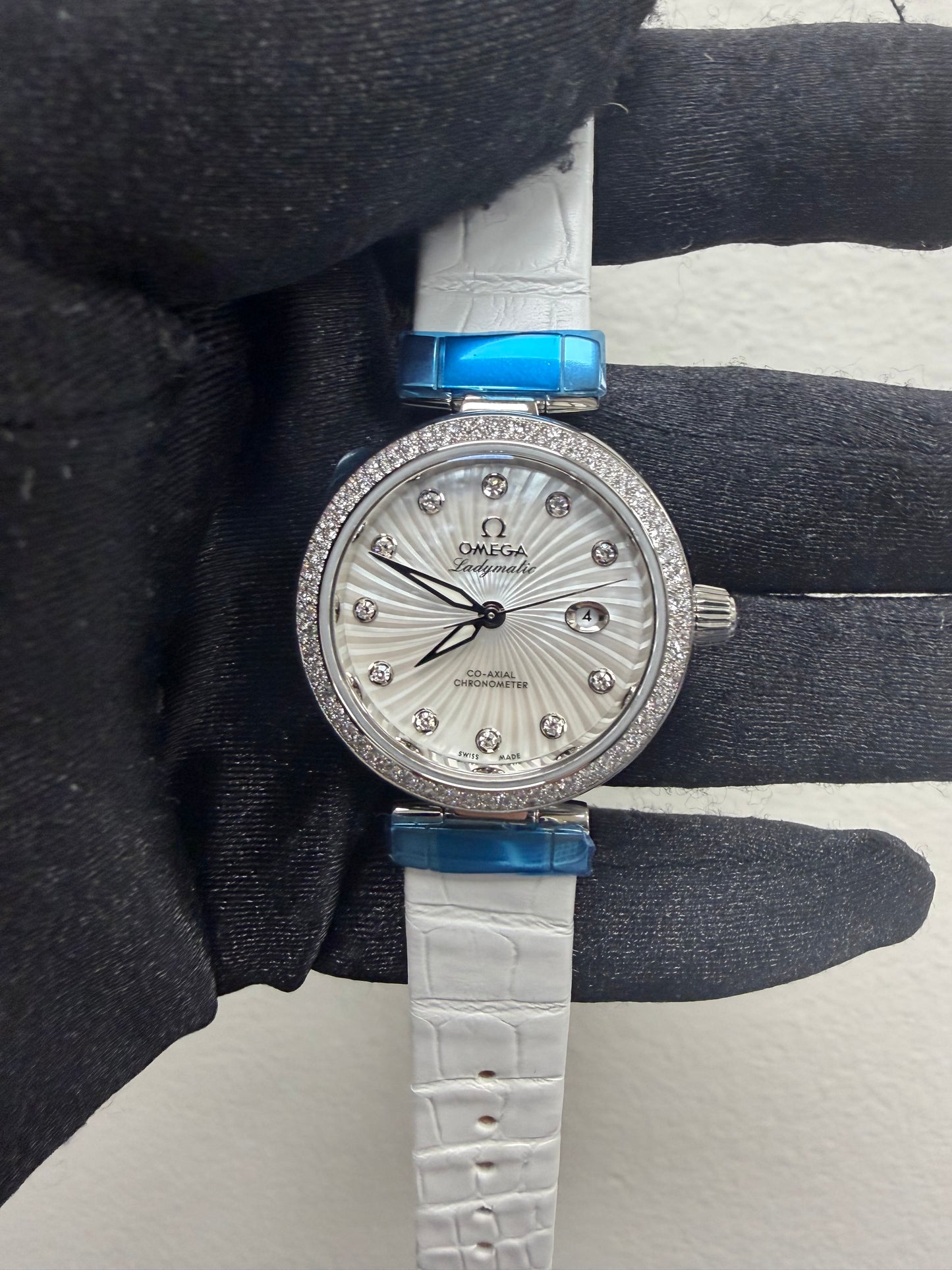 Omega De Ville Ladymatic Omega Co-Axial White Diamond Dial on Leather Strap Ref. 425.38.34.20.55.001 Card Open Date — view 2