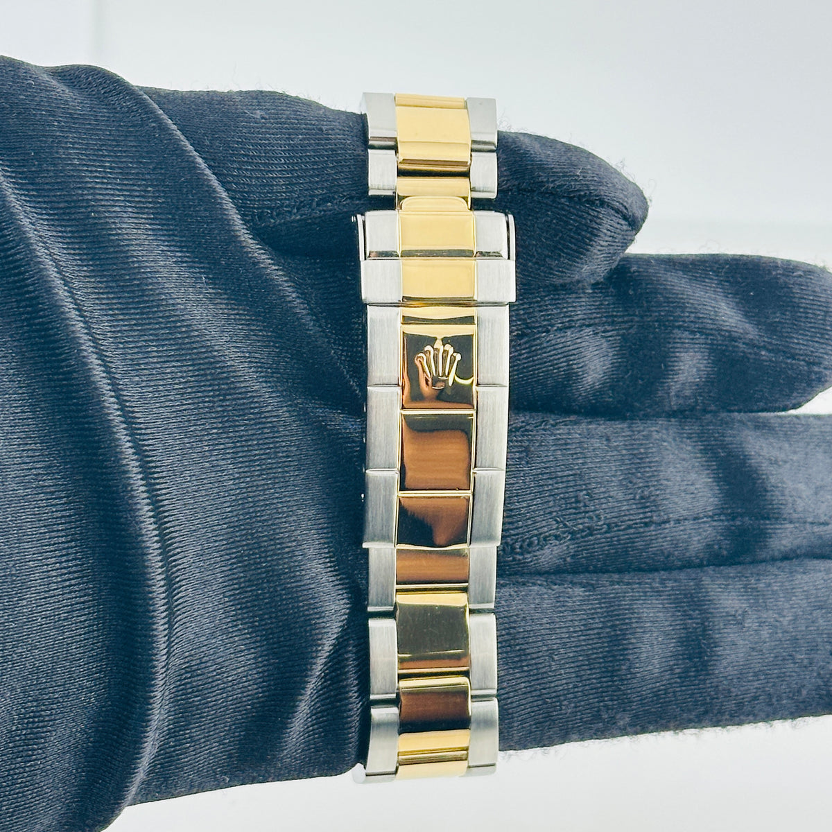 Rolex Submariner Blue Dial on Oyster Bracelet Ref. 16613 2002 — view 4