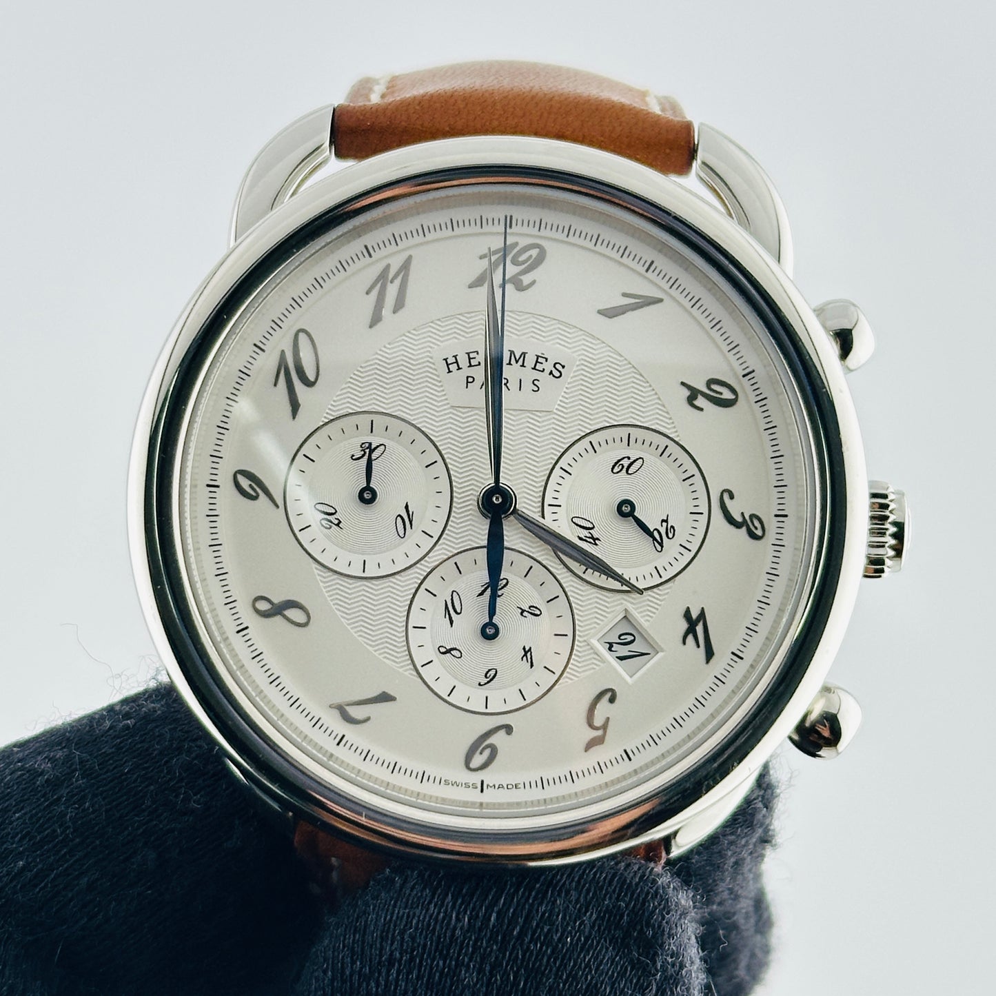 Hermes Arceau White Arabic Dial on Leather Band Ref. AR4.910A — view 3