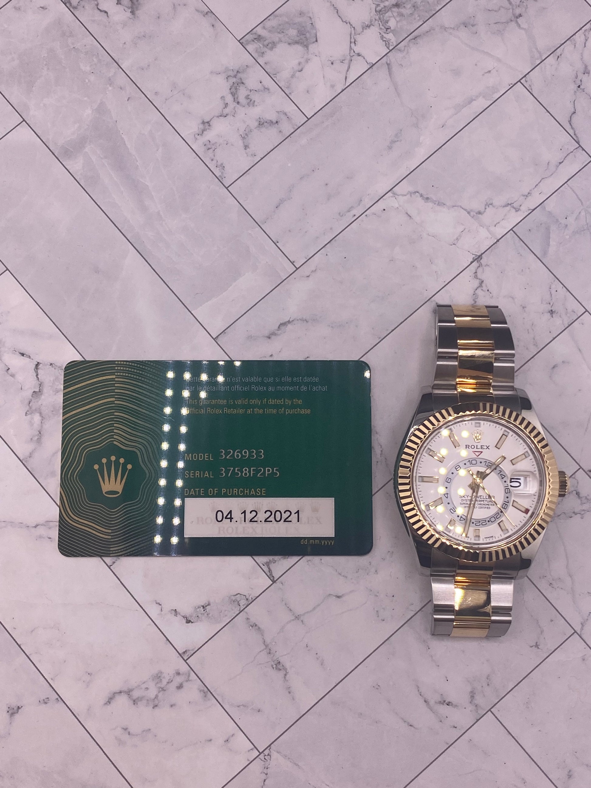 Rolex SkyDweller White Dial on Oyster Ref. 326933 Card 2021 — view 7