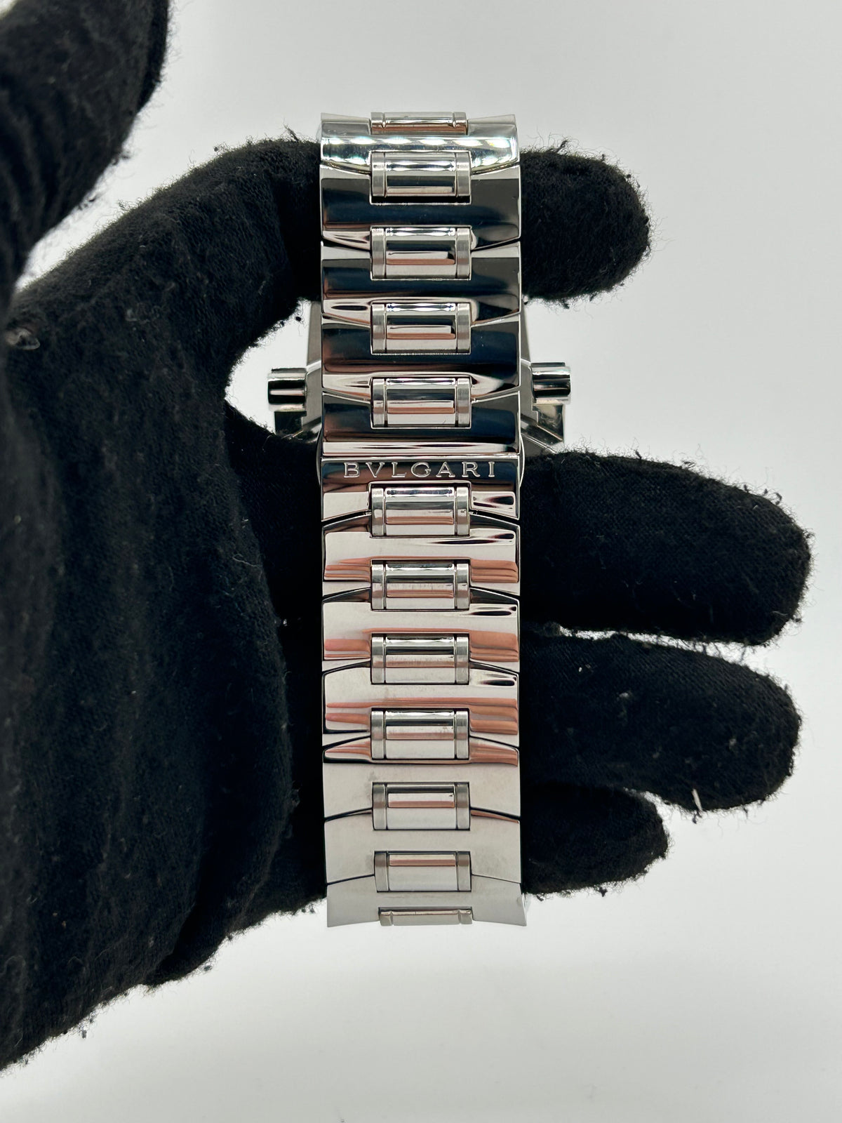 Bvlgari Assioma Black Dial on Stainless Steel Bracelet Ref. AA48S/AA48C14SSD Complete 2006 — view 4