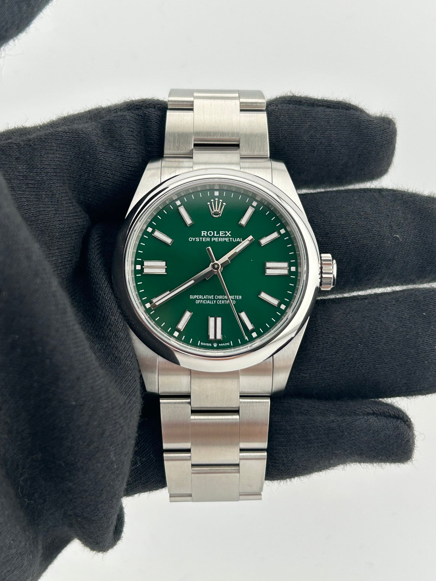 Rolex Oyster Perpetual 41 Green Dial on Oyster Ref. 134300 Card 2026 — view 2